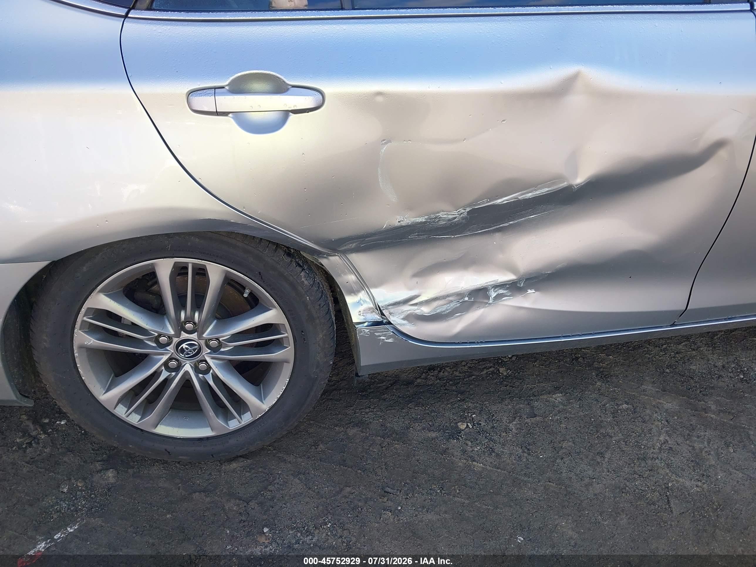 2015 Toyota Camry Se Silver vin: 4T1BF1FK7FU033225