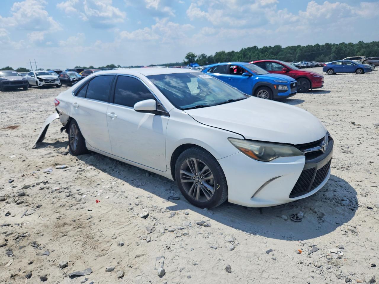 2015 Toyota Camry Se White vin: 4T1BF1FK7FU049442
