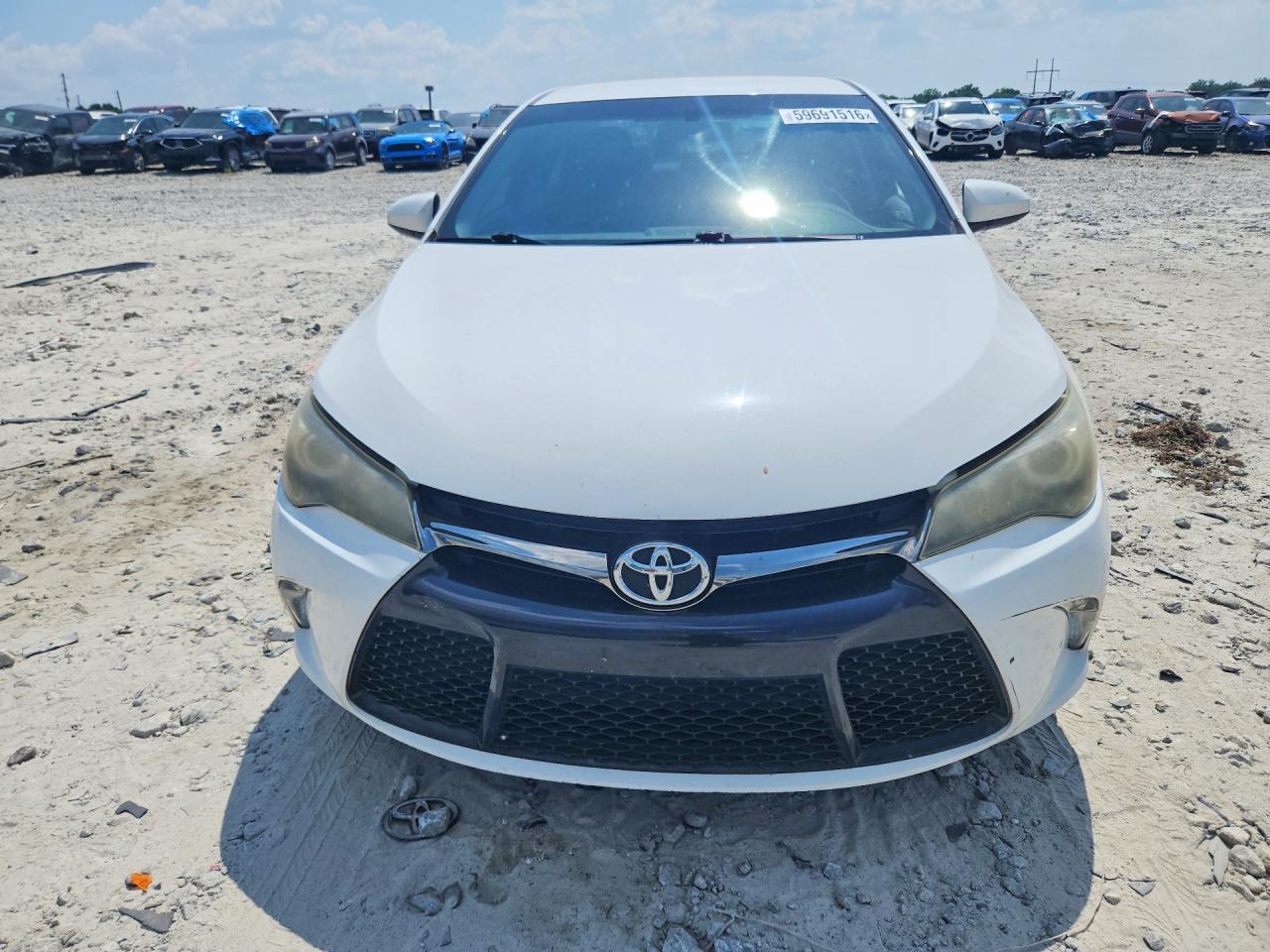 2015 Toyota Camry Se White vin: 4T1BF1FK7FU049442
