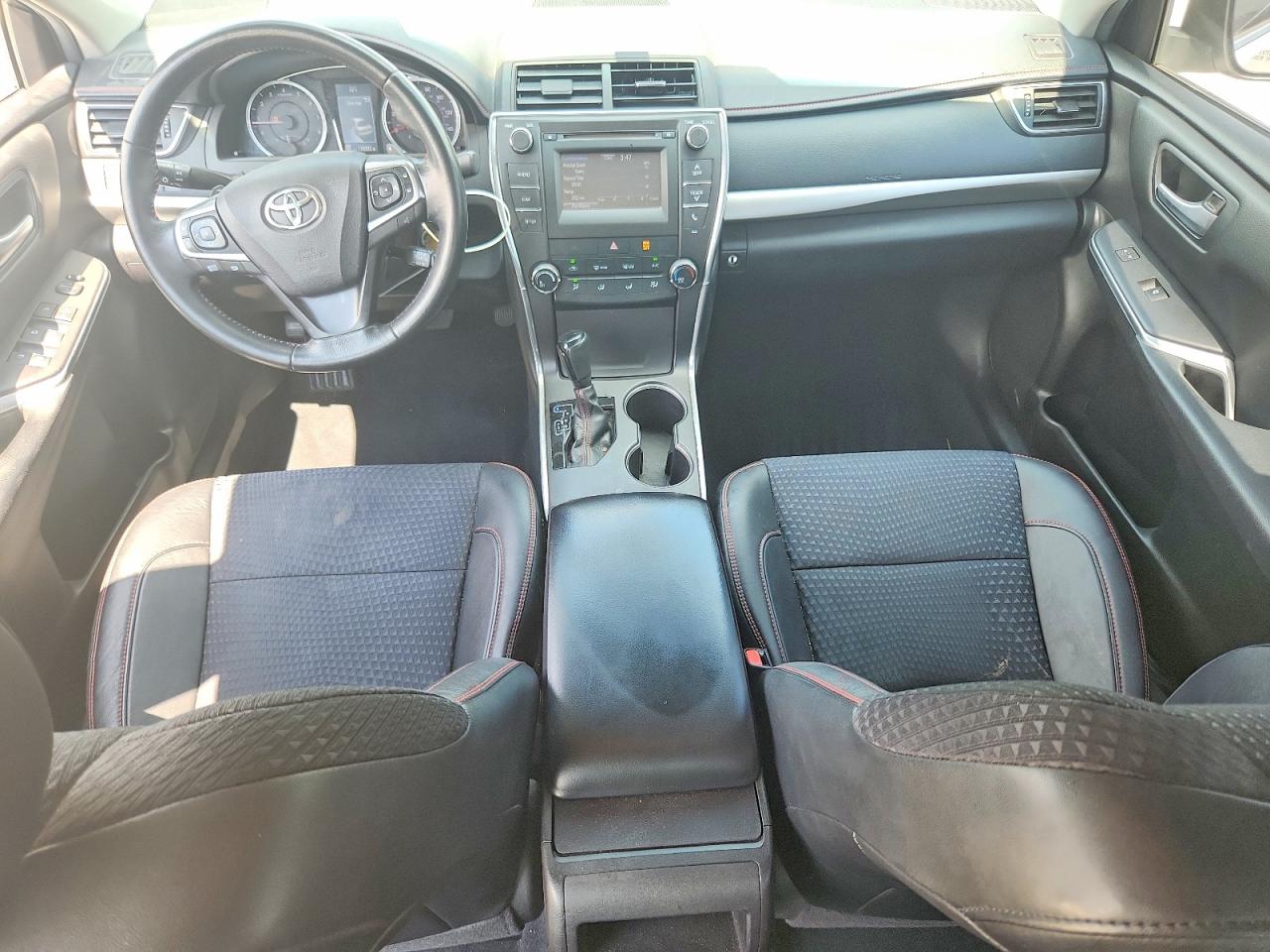 2015 Toyota Camry Se White vin: 4T1BF1FK7FU049442