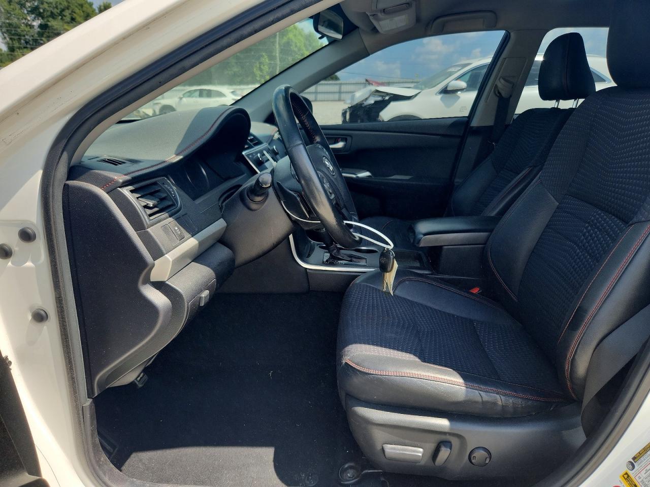 2015 Toyota Camry Se White vin: 4T1BF1FK7FU049442