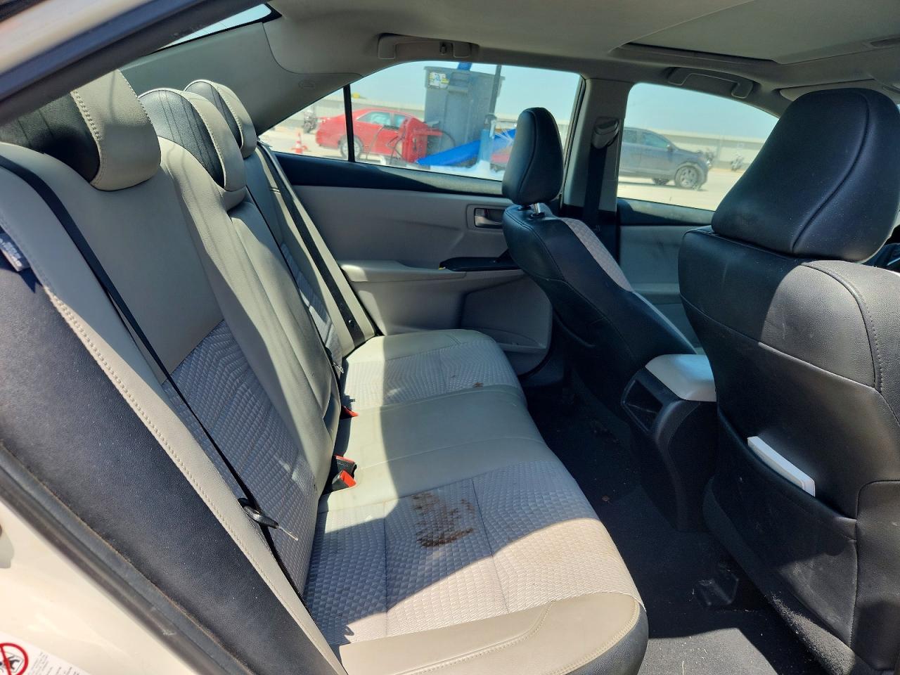 2015 Toyota Camry Se White vin: 4T1BF1FK7FU064409
