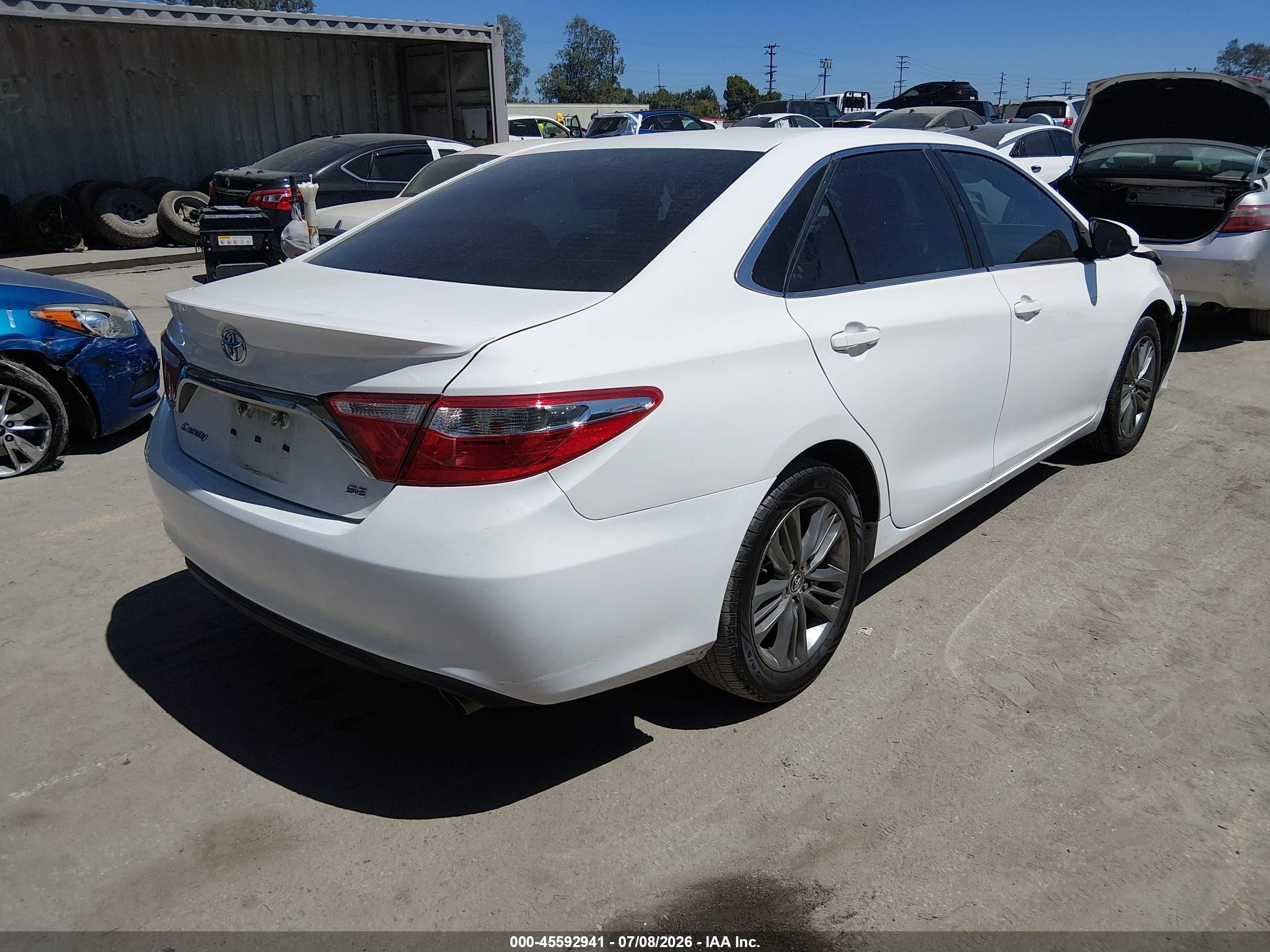 2015 Toyota Camry Se White vin: 4T1BF1FK7FU071537