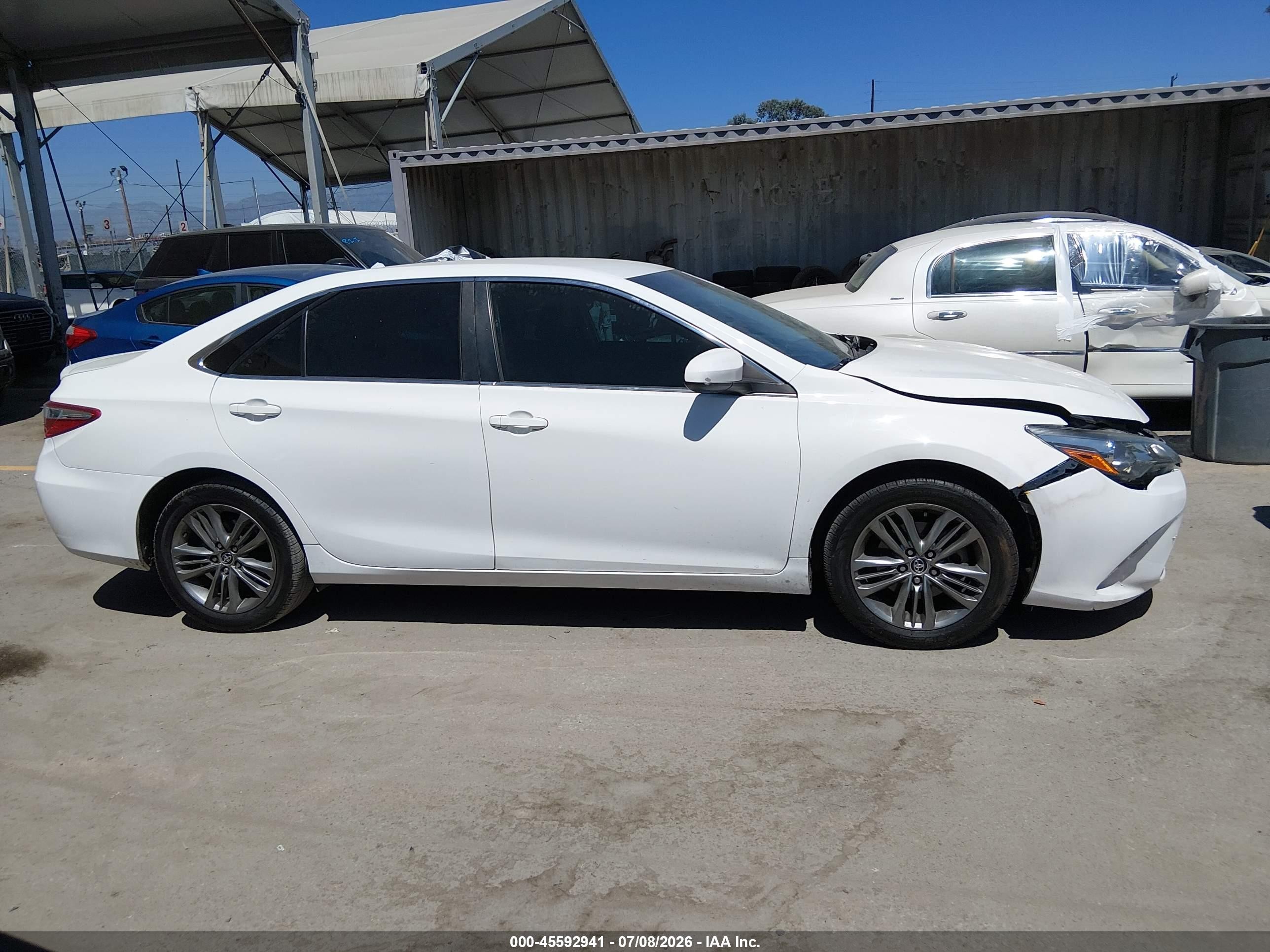 2015 Toyota Camry Se White vin: 4T1BF1FK7FU071537