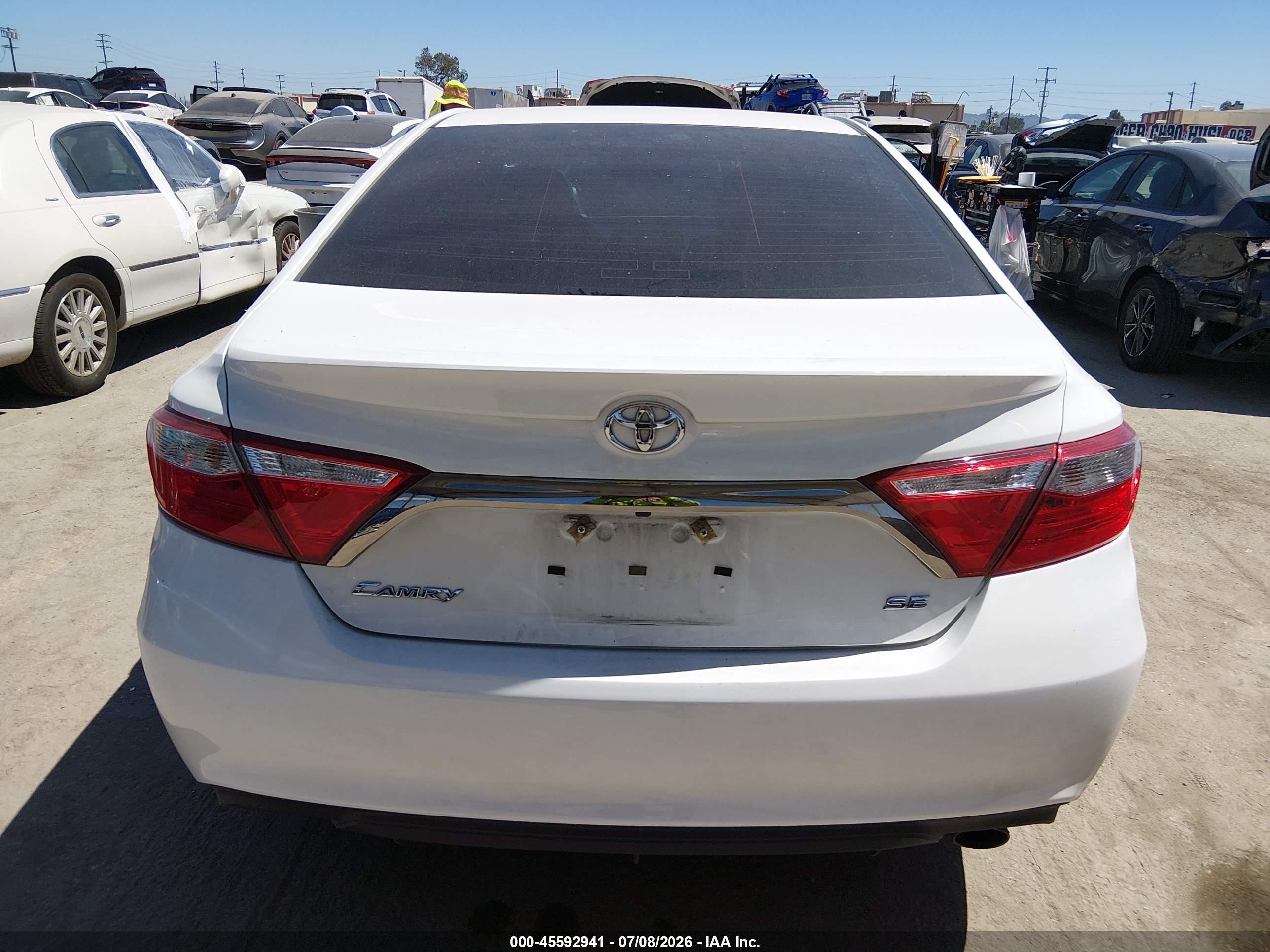 2015 Toyota Camry Se White vin: 4T1BF1FK7FU071537