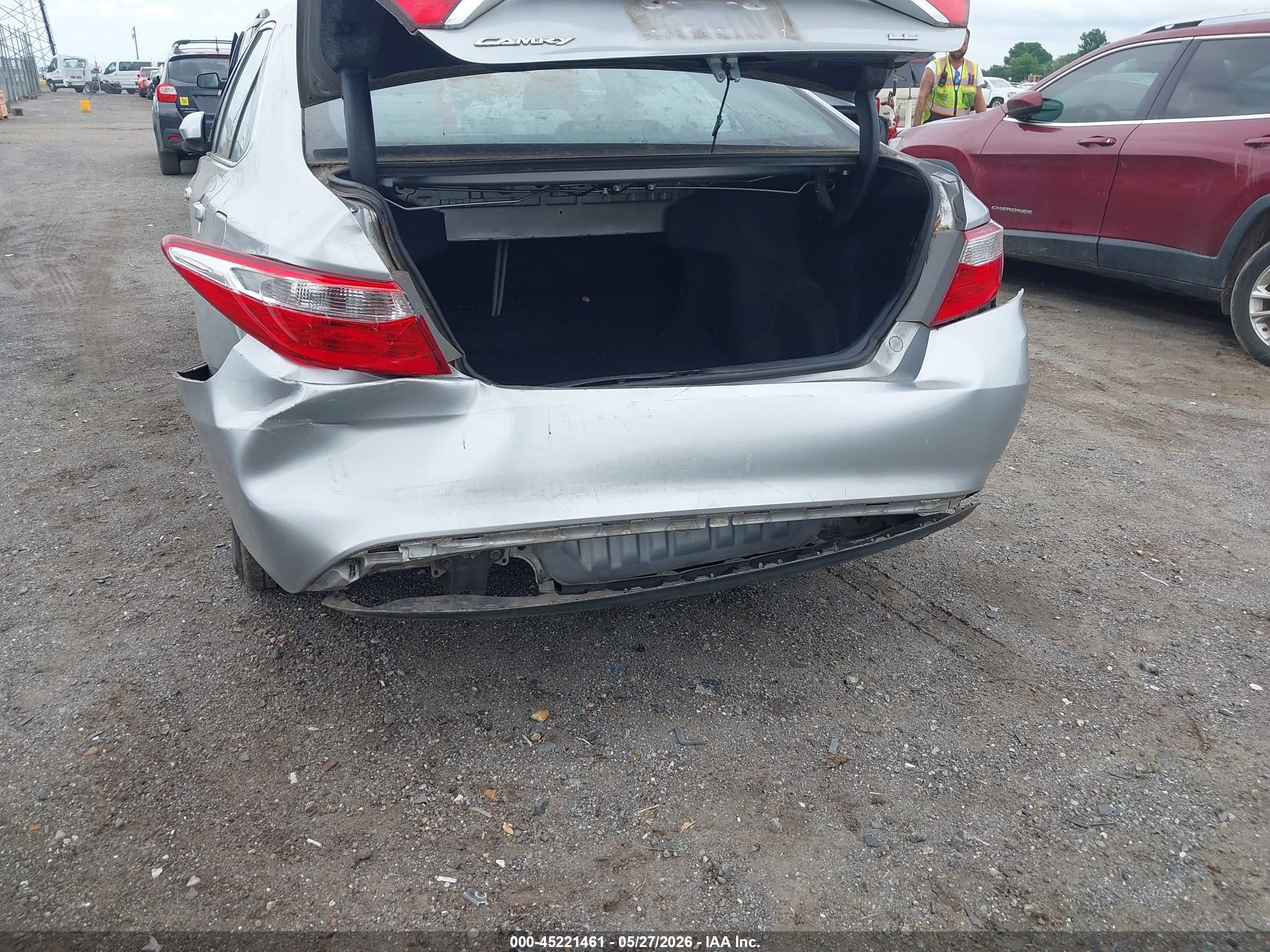 2015 Toyota Camry Le Silver vin: 4T1BF1FK7FU071957