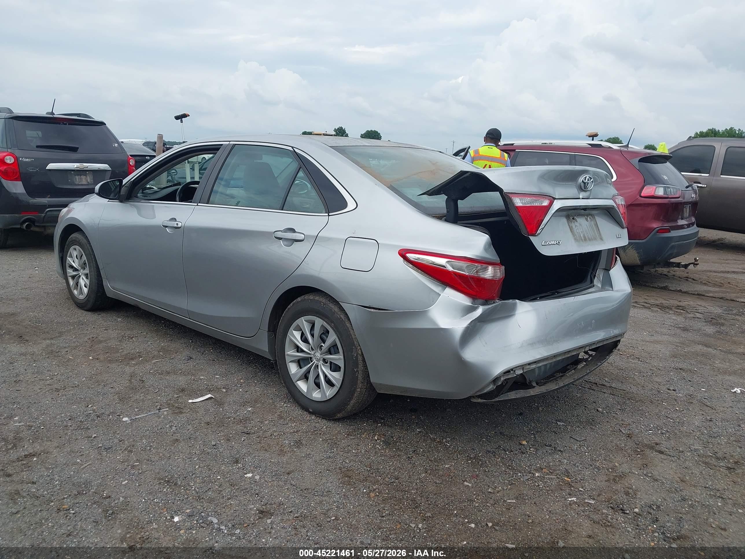 2015 Toyota Camry Le Silver vin: 4T1BF1FK7FU071957