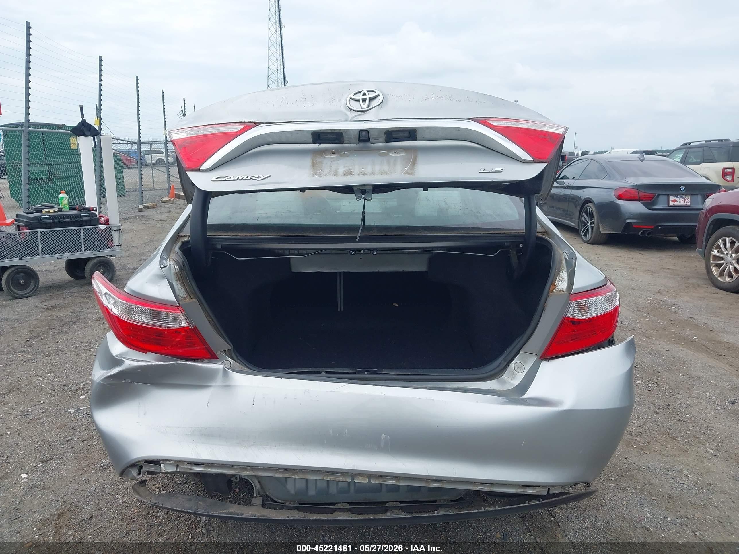 2015 Toyota Camry Le Silver vin: 4T1BF1FK7FU071957
