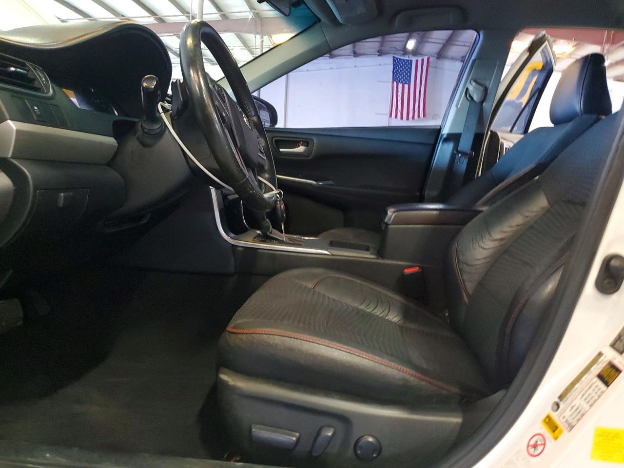 2015 Toyota Camry Se White vin: 4T1BF1FK7FU079427