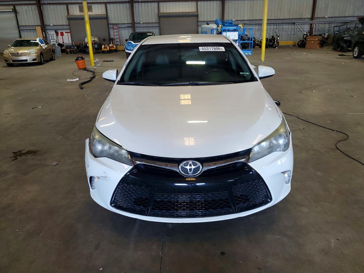 2015 Toyota Camry Se White vin: 4T1BF1FK7FU079427