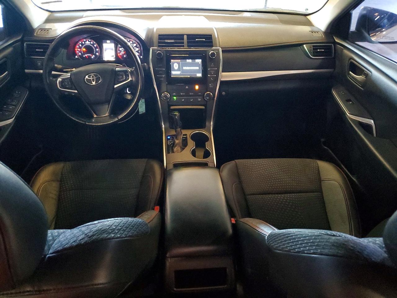 2015 Toyota Camry Se White vin: 4T1BF1FK7FU079427