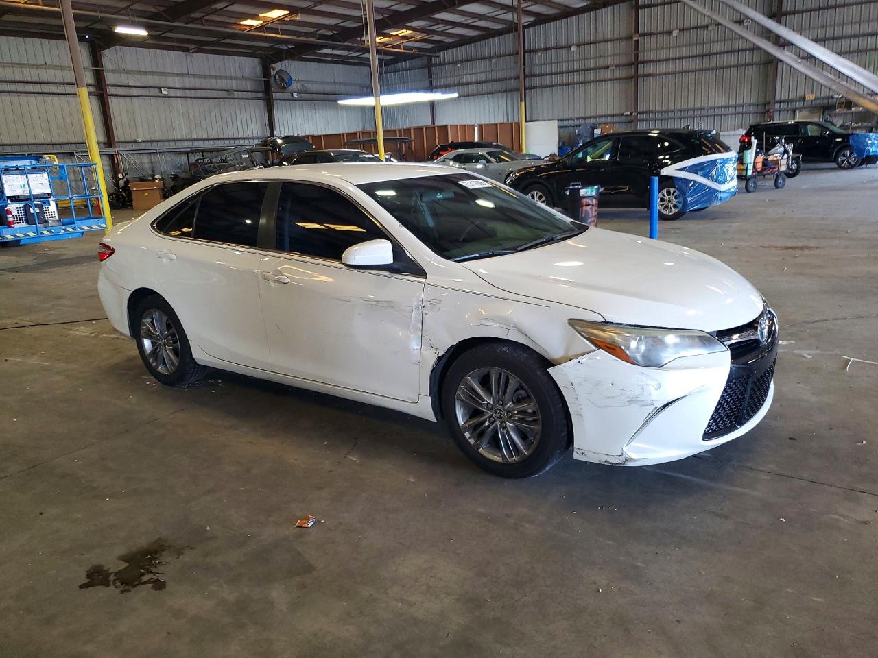 2015 Toyota Camry Se White vin: 4T1BF1FK7FU079427