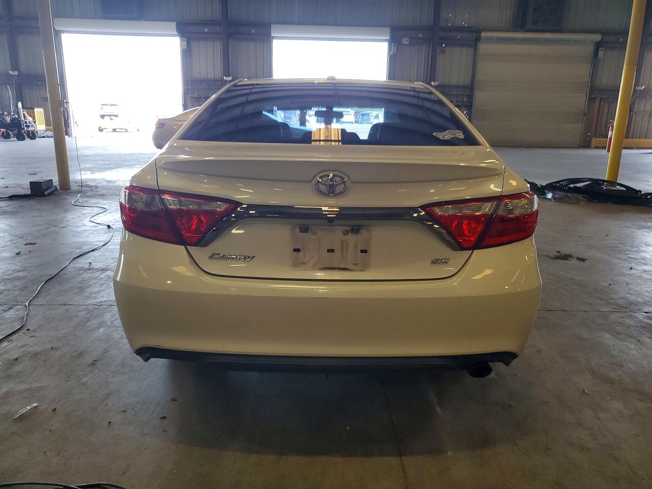 2015 Toyota Camry Se White vin: 4T1BF1FK7FU079427