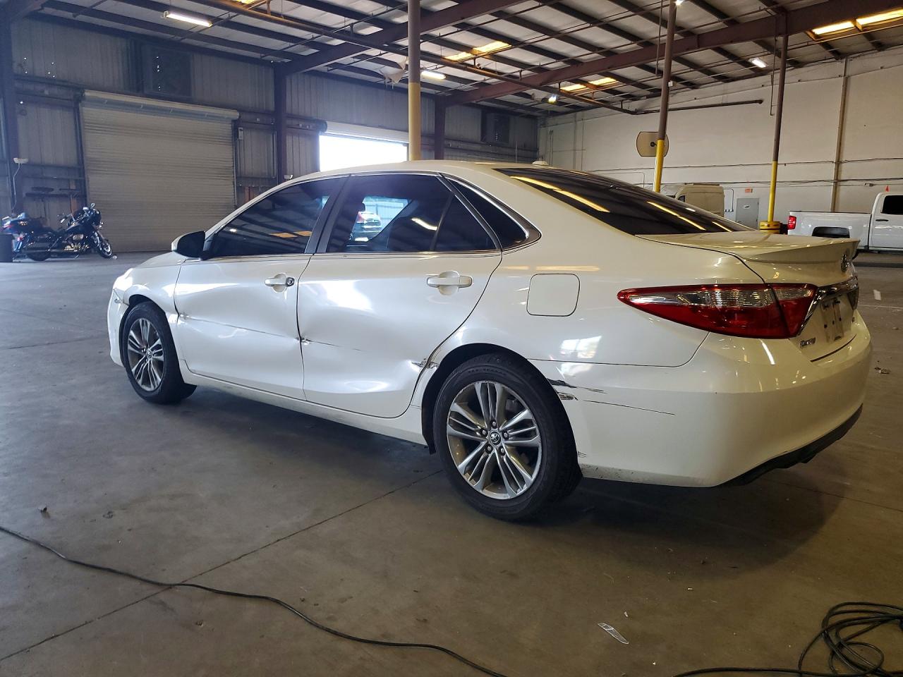 2015 Toyota Camry Se White vin: 4T1BF1FK7FU079427