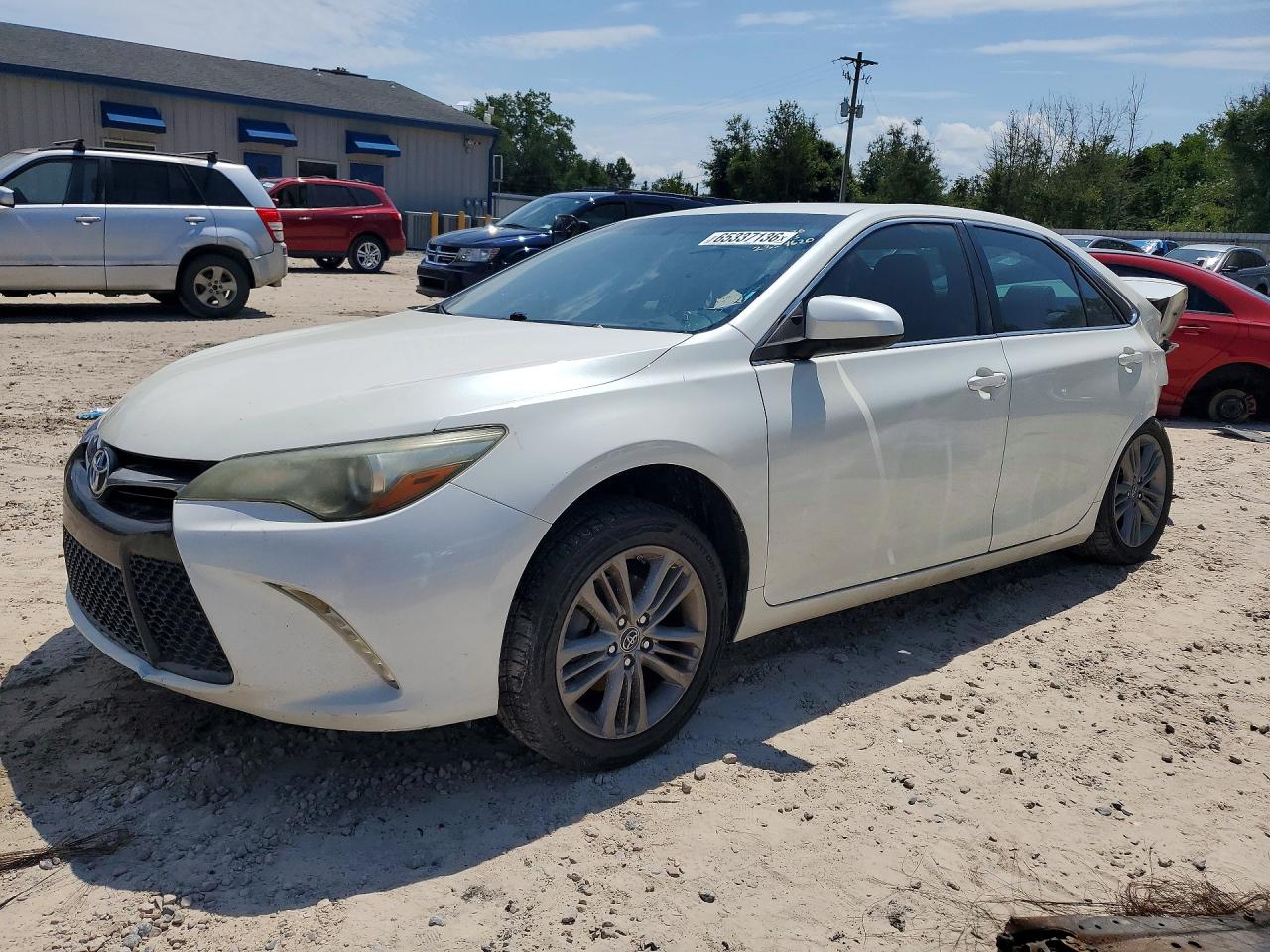 2015 Toyota Camry Se White vin: 4T1BF1FK7FU085440