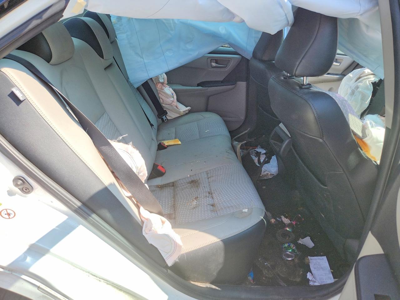 2015 Toyota Camry Se White vin: 4T1BF1FK7FU089715