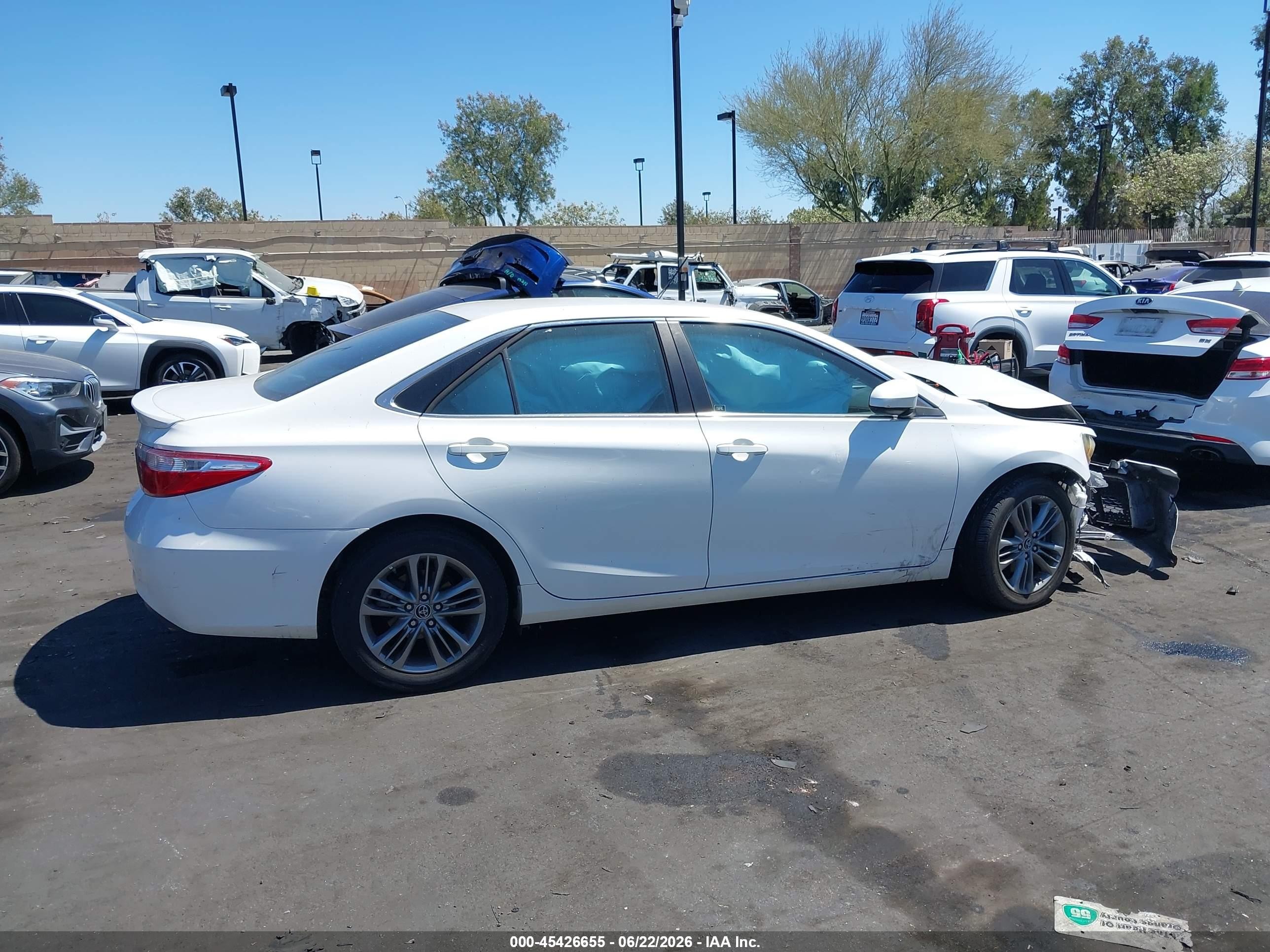 2015 Toyota Camry Se White vin: 4T1BF1FK7FU094008
