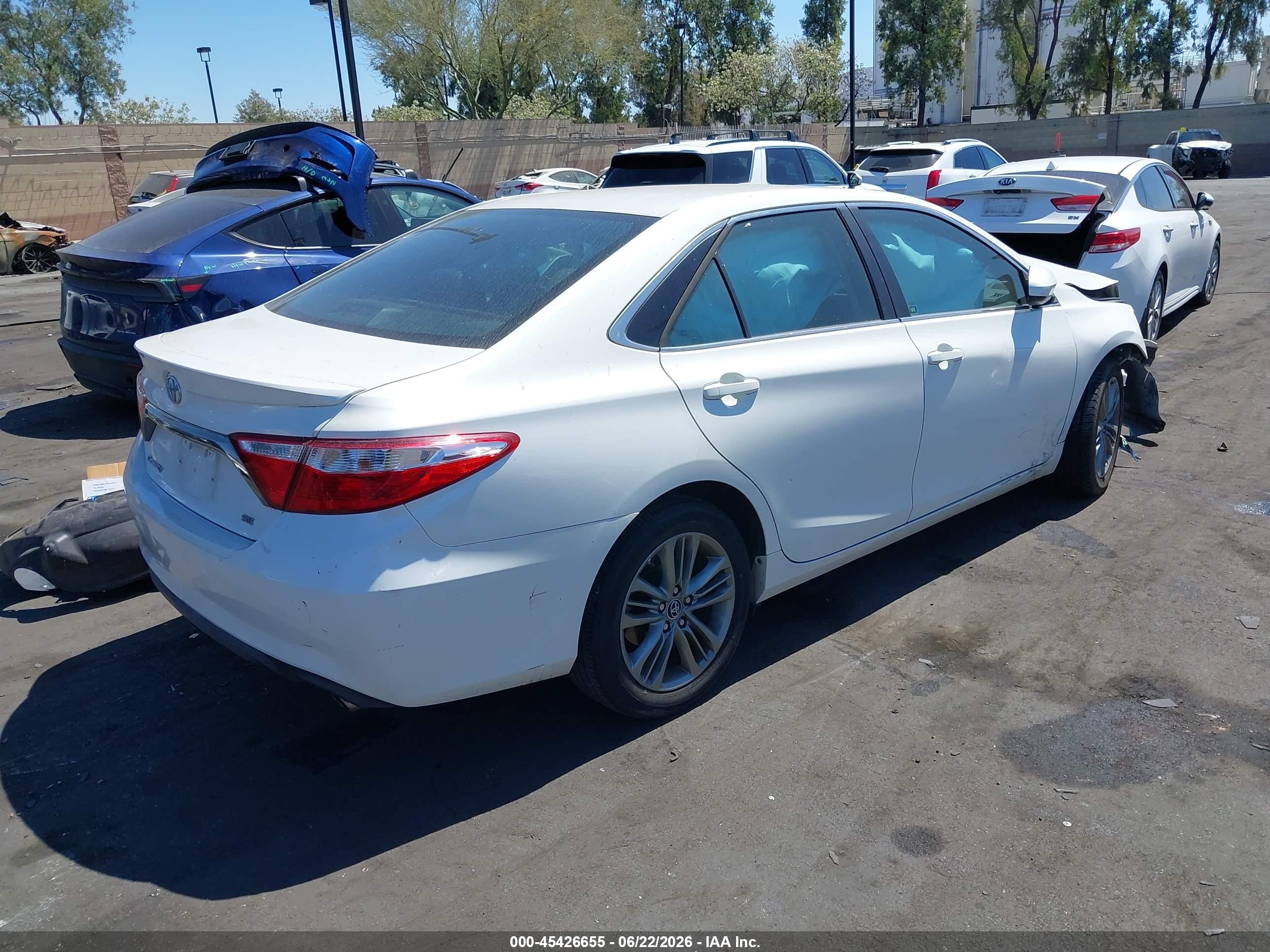 2015 Toyota Camry Se White vin: 4T1BF1FK7FU094008
