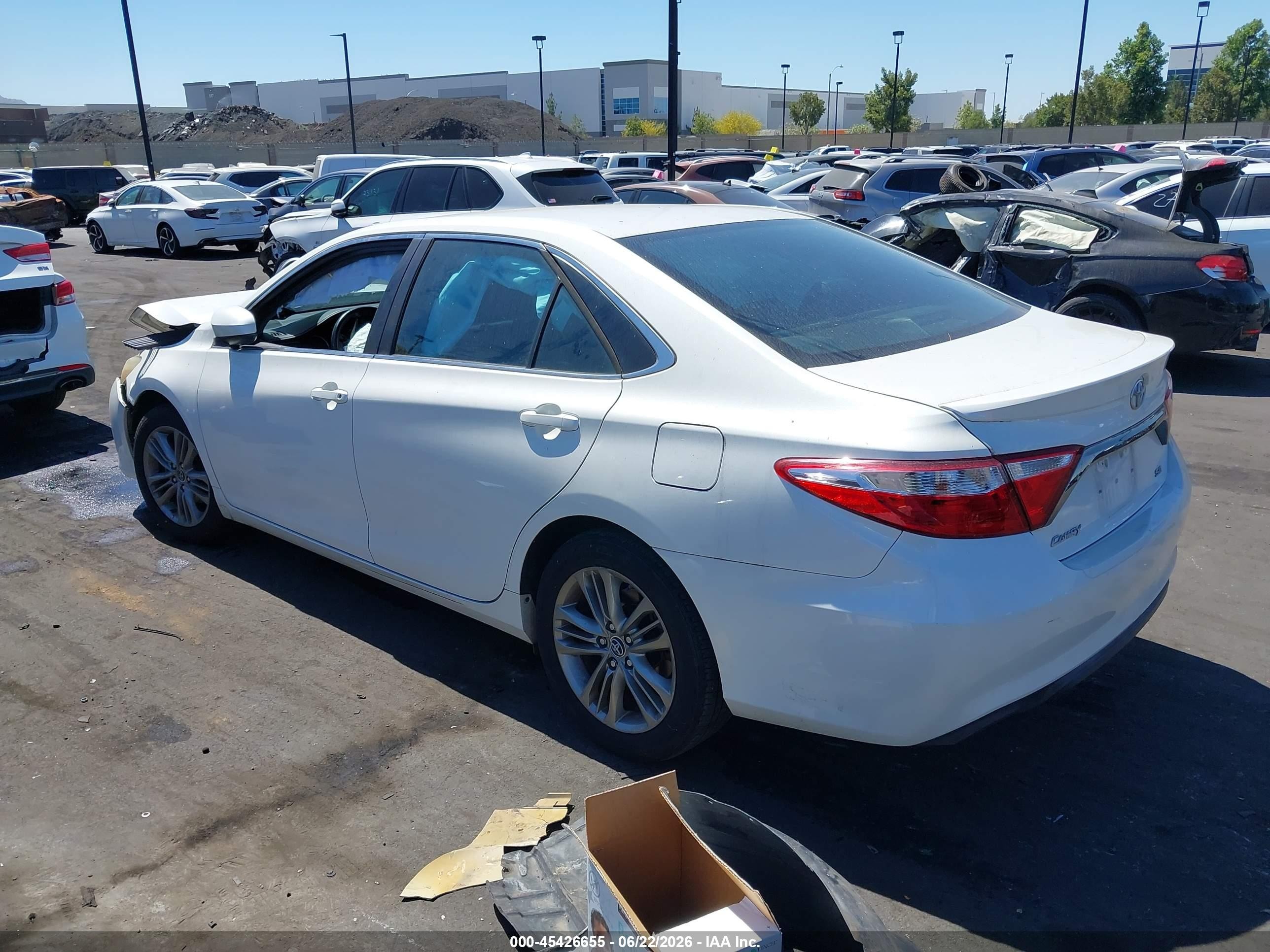 2015 Toyota Camry Se White vin: 4T1BF1FK7FU094008