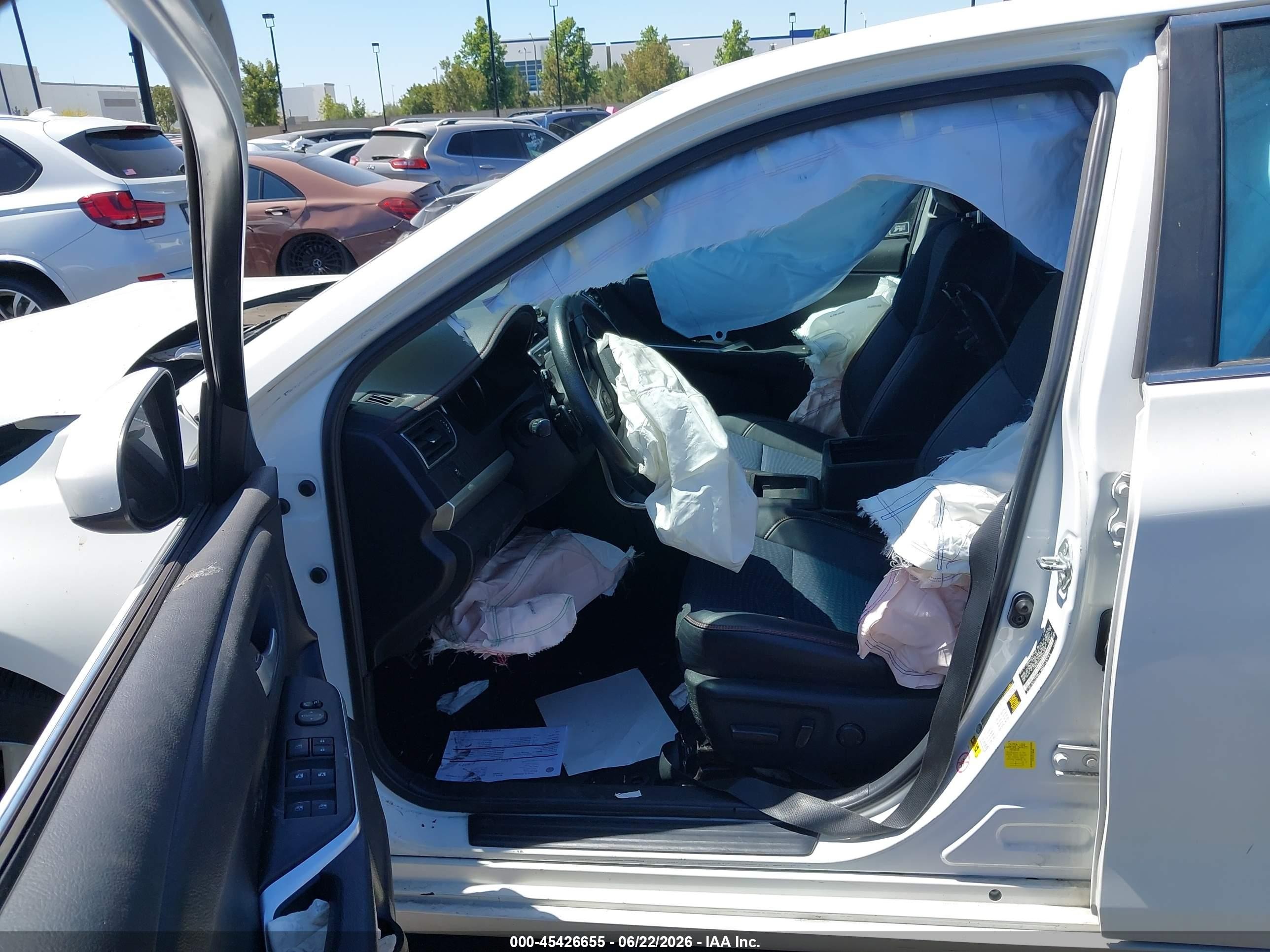 2015 Toyota Camry Se White vin: 4T1BF1FK7FU094008