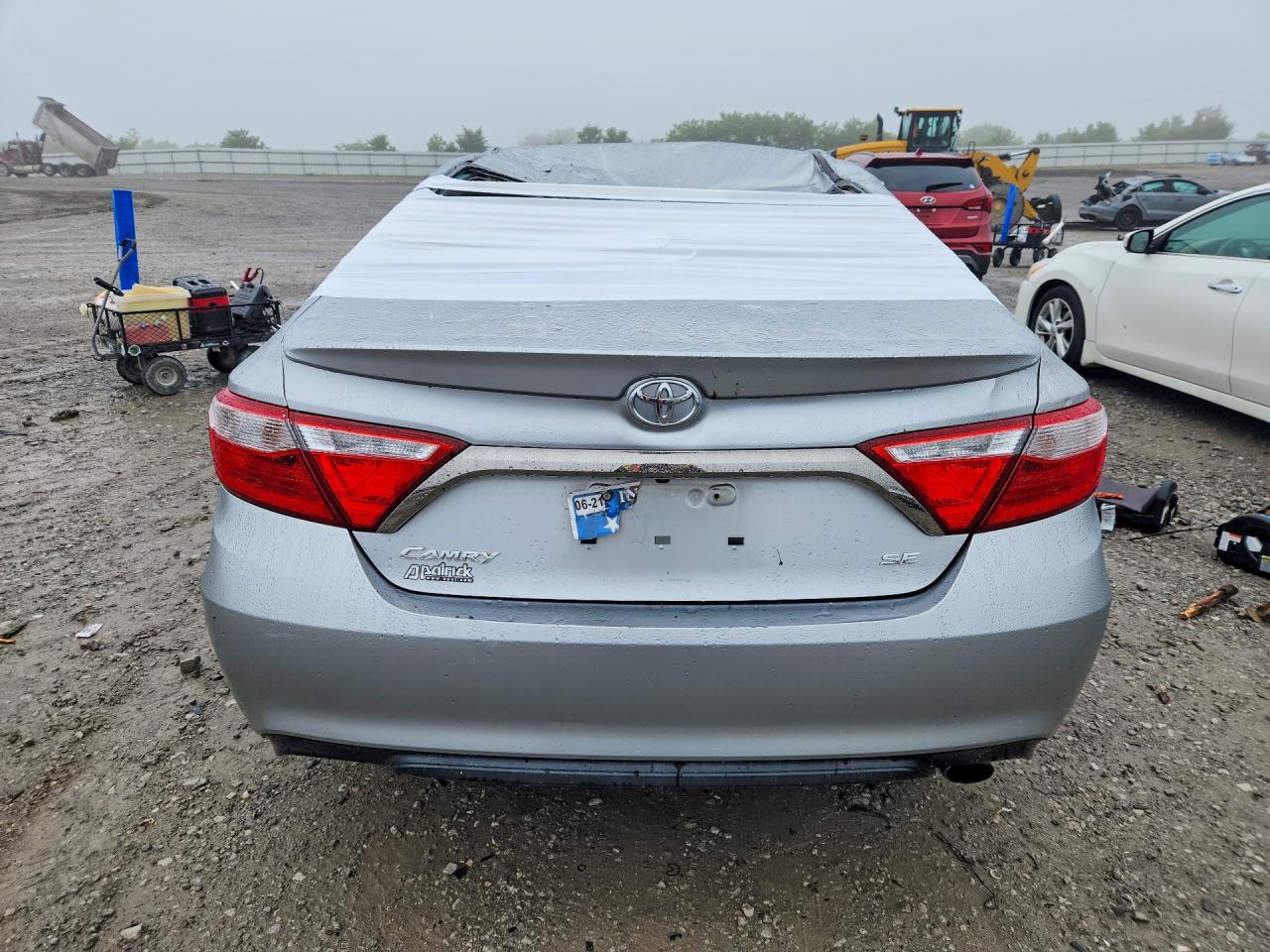 2015 Toyota Camry Se Silver vin: 4T1BF1FK7FU101314