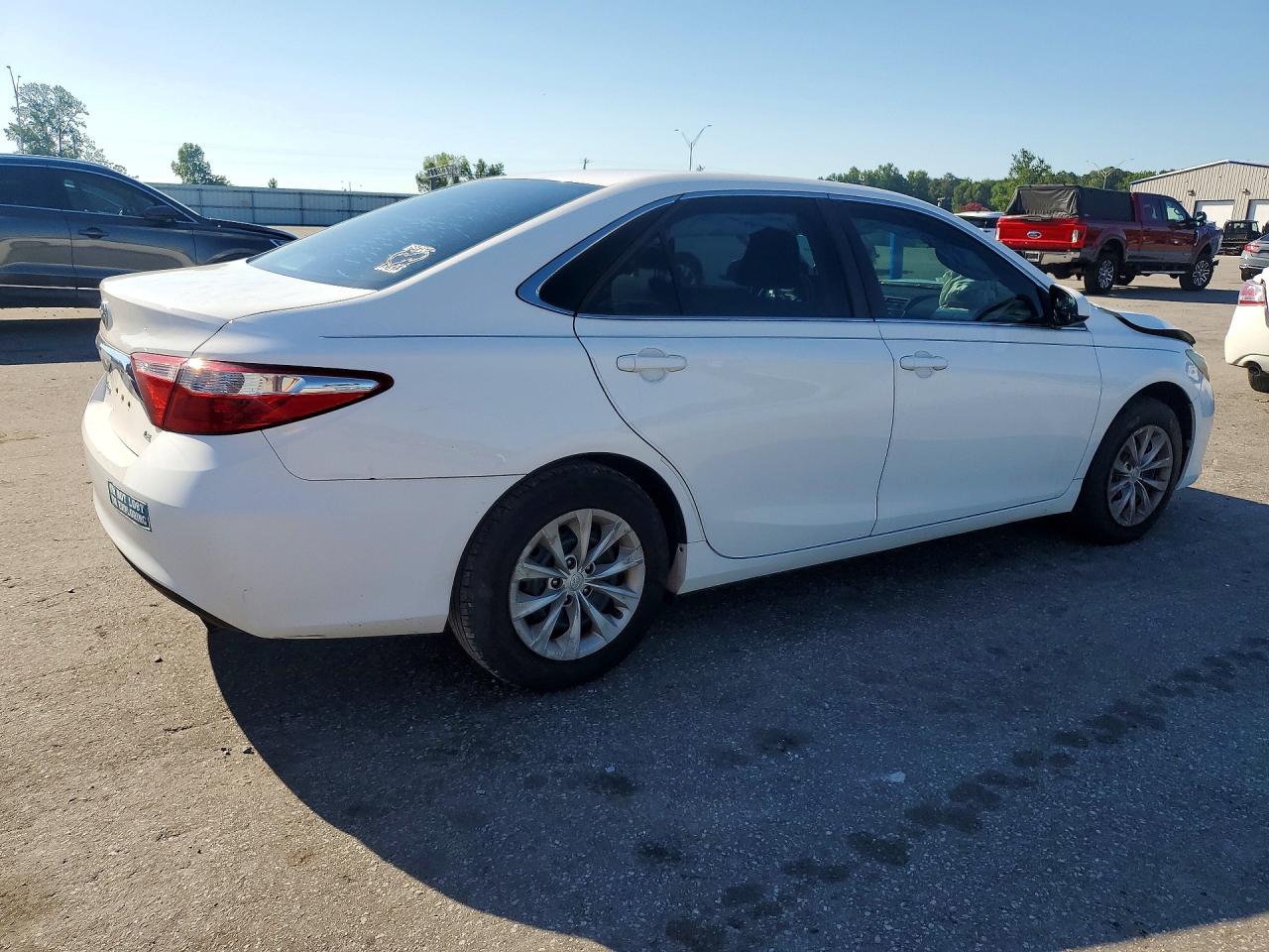 2015 Toyota Camry Le Белый vin: 4T1BF1FK7FU102110