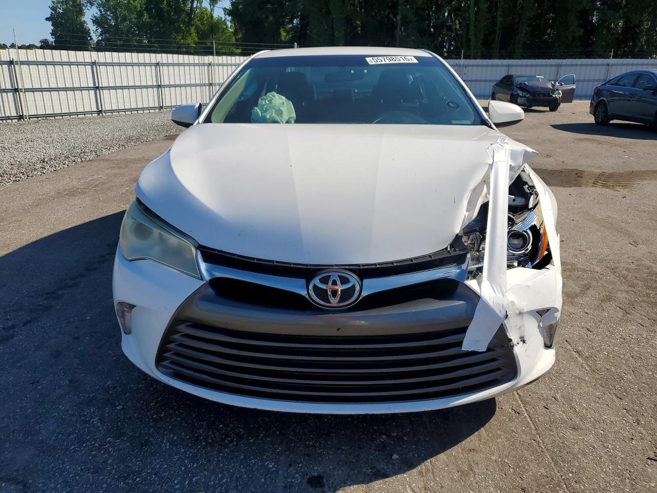 2015 Toyota Camry Le Белый vin: 4T1BF1FK7FU102110