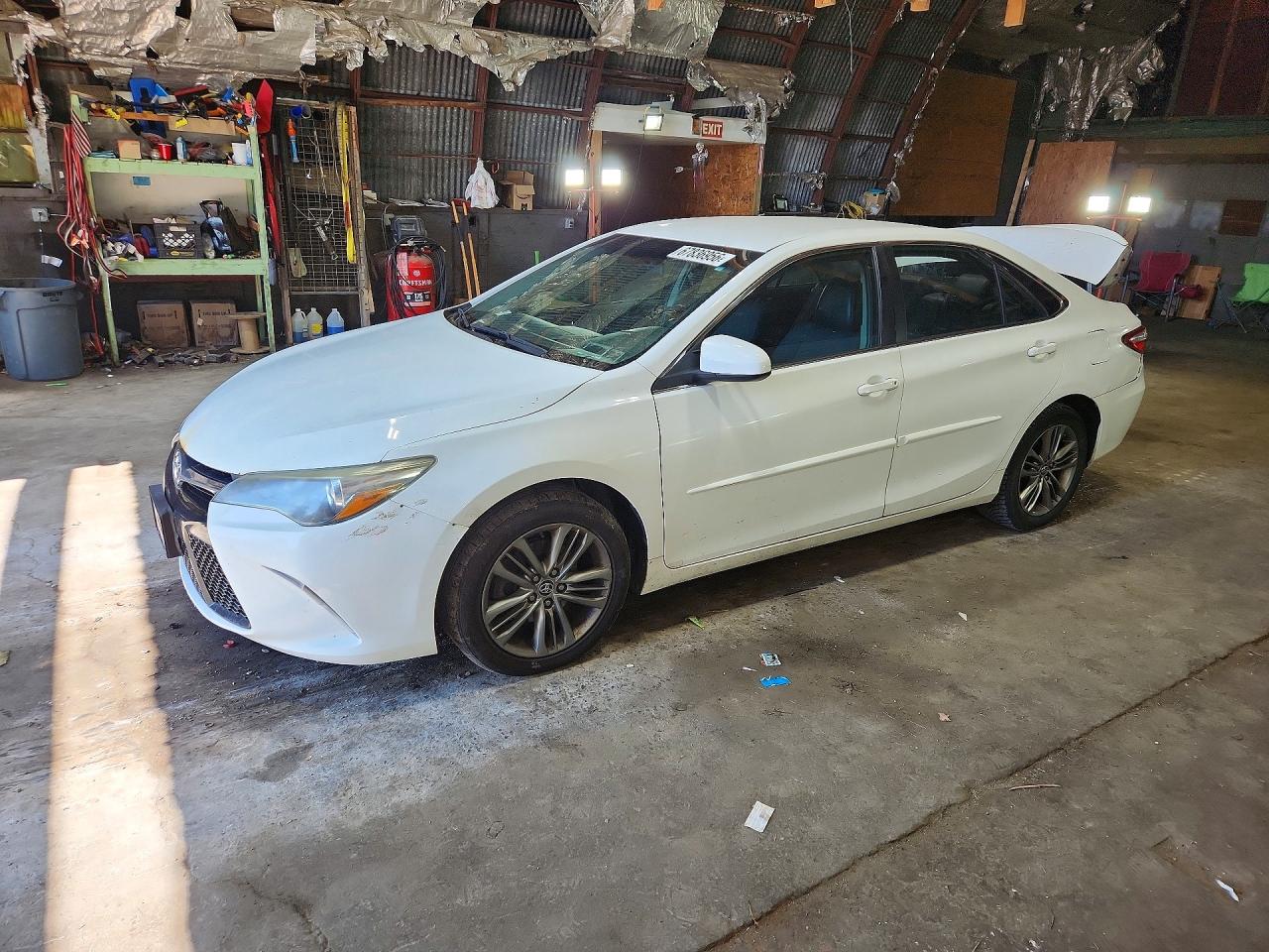 2015 Toyota Camry Se Белый vin: 4T1BF1FK7FU104553