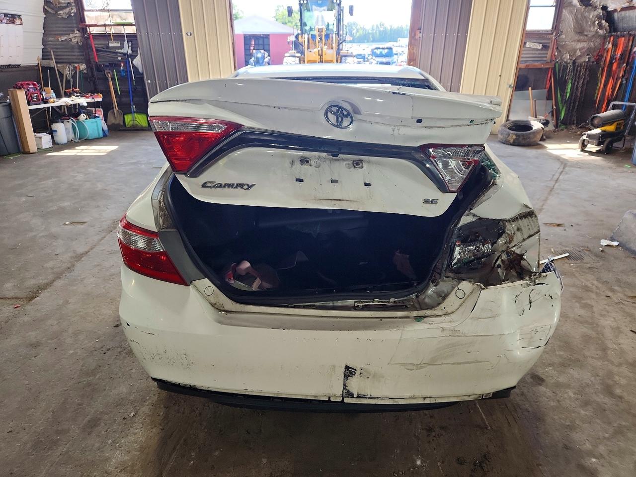 2015 Toyota Camry Se White vin: 4T1BF1FK7FU104553