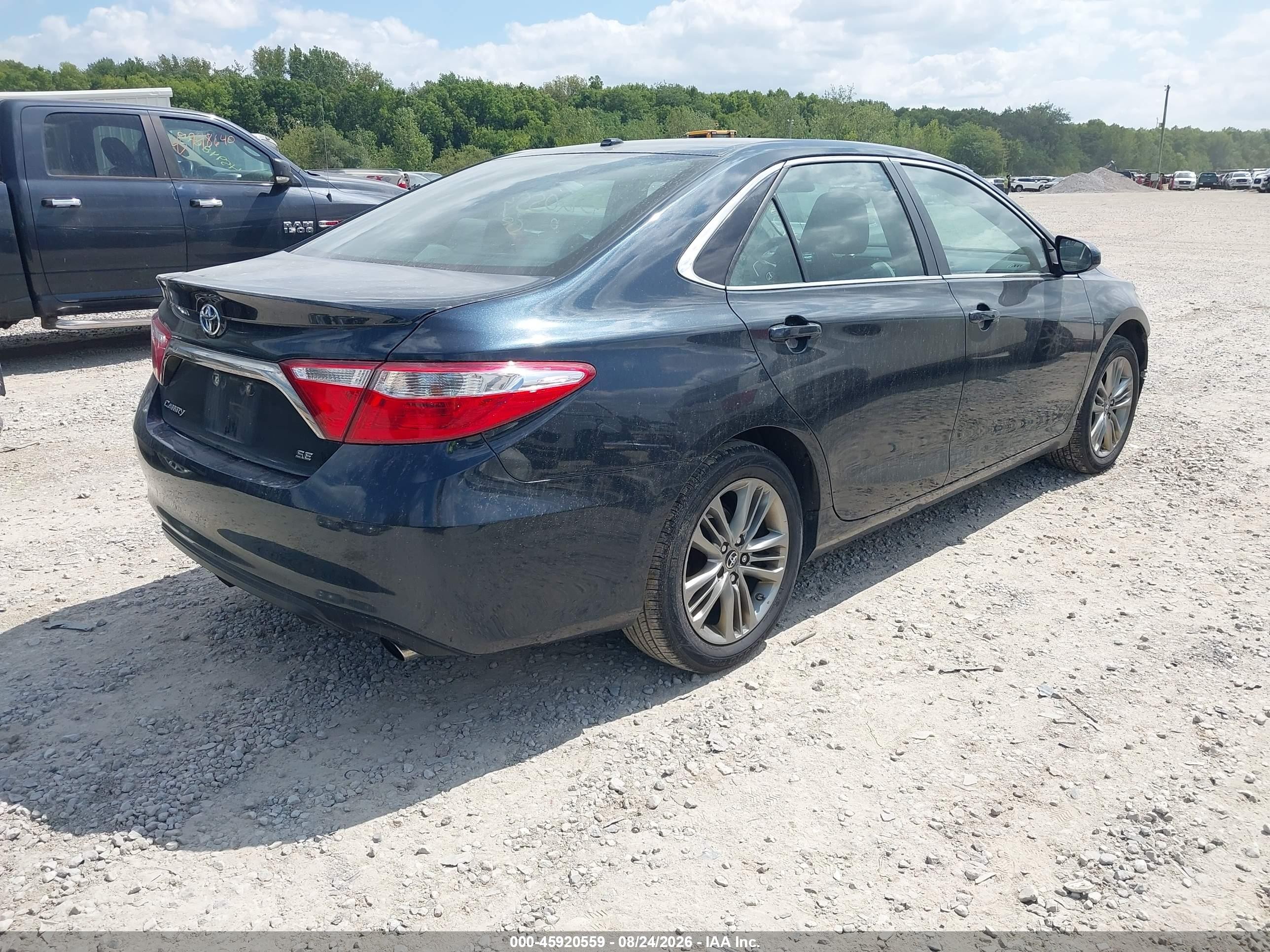 2015 Toyota Camry Se Dark Blue vin: 4T1BF1FK7FU110109