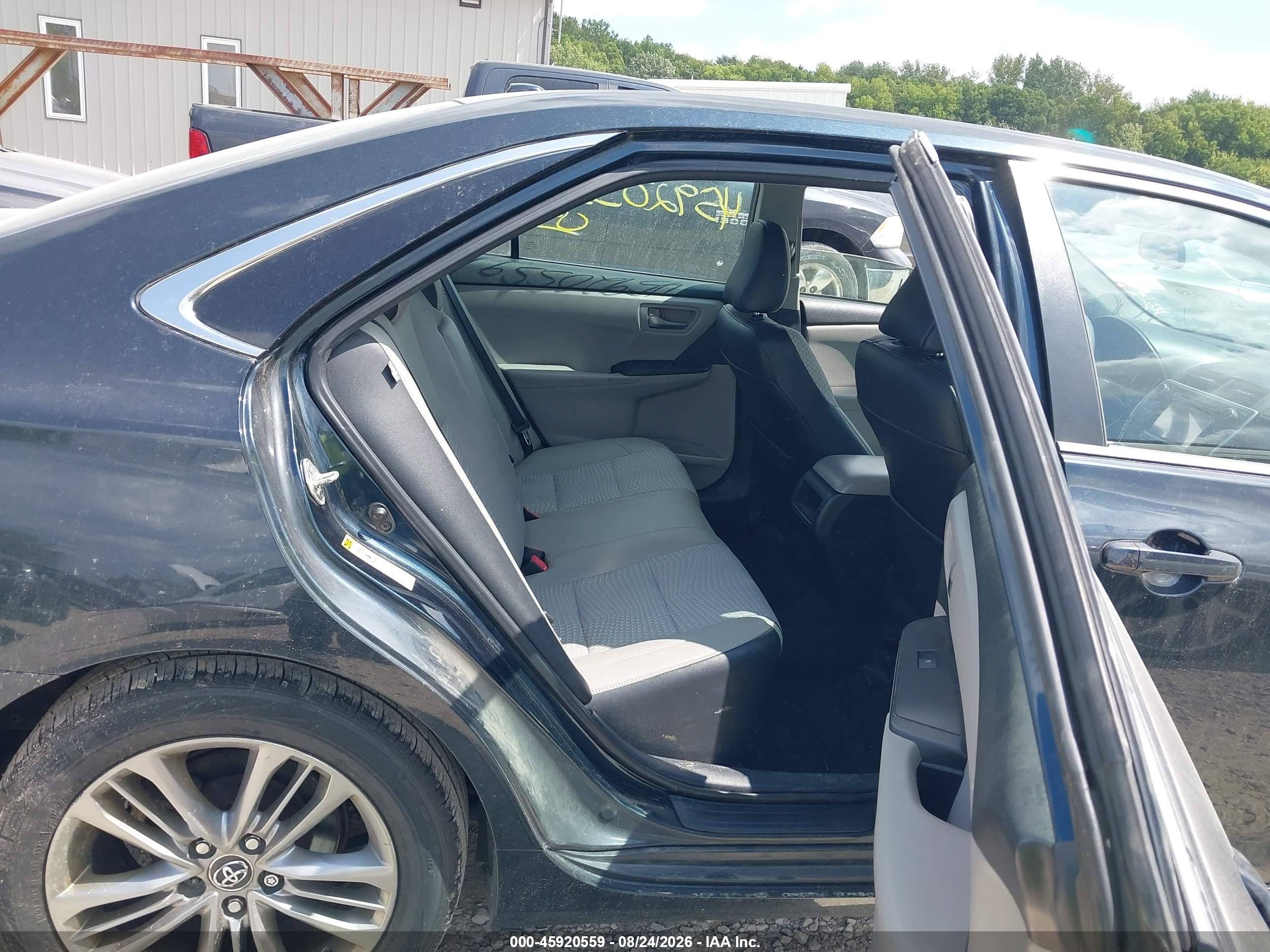 2015 Toyota Camry Se Dark Blue vin: 4T1BF1FK7FU110109