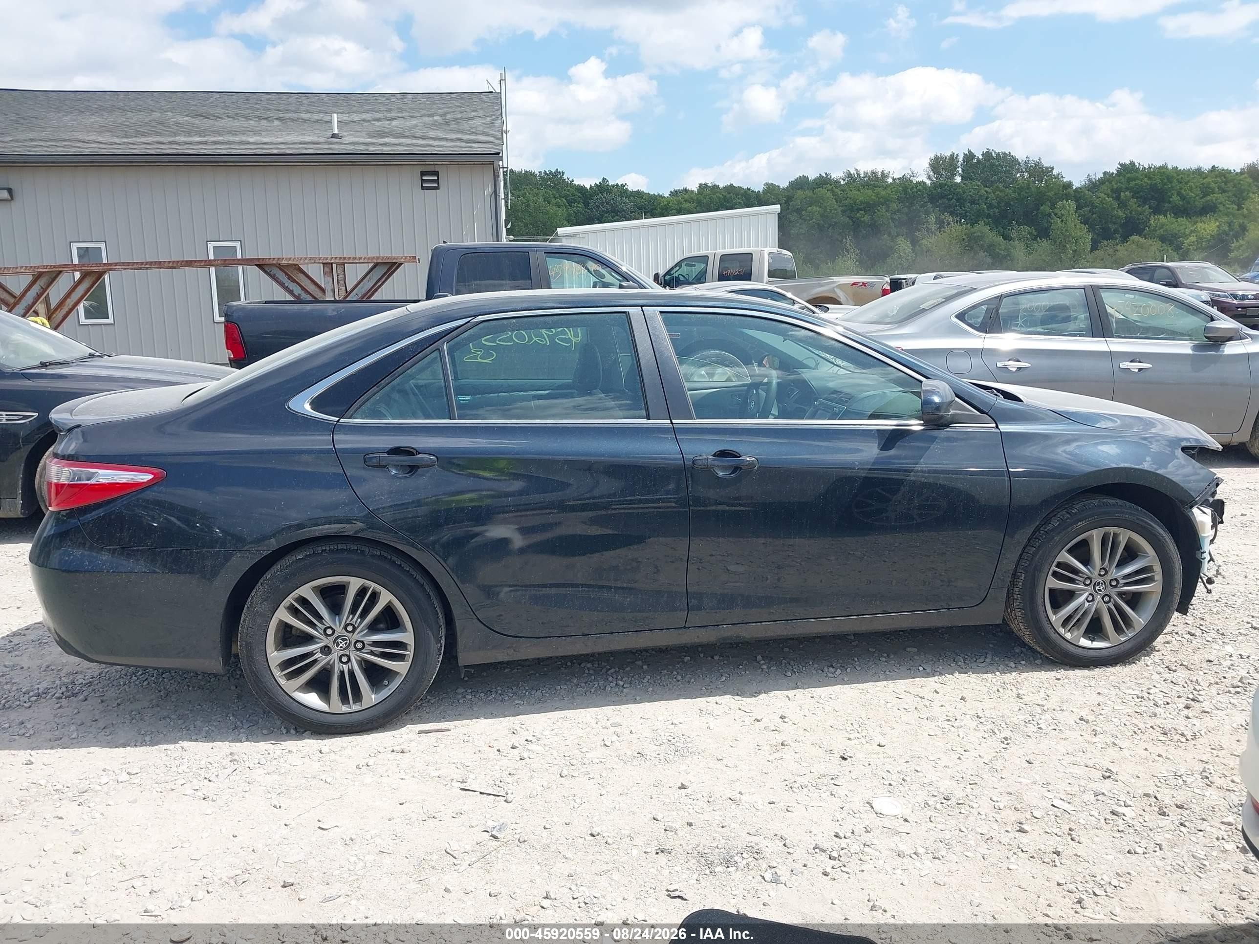2015 Toyota Camry Se Dark Blue vin: 4T1BF1FK7FU110109