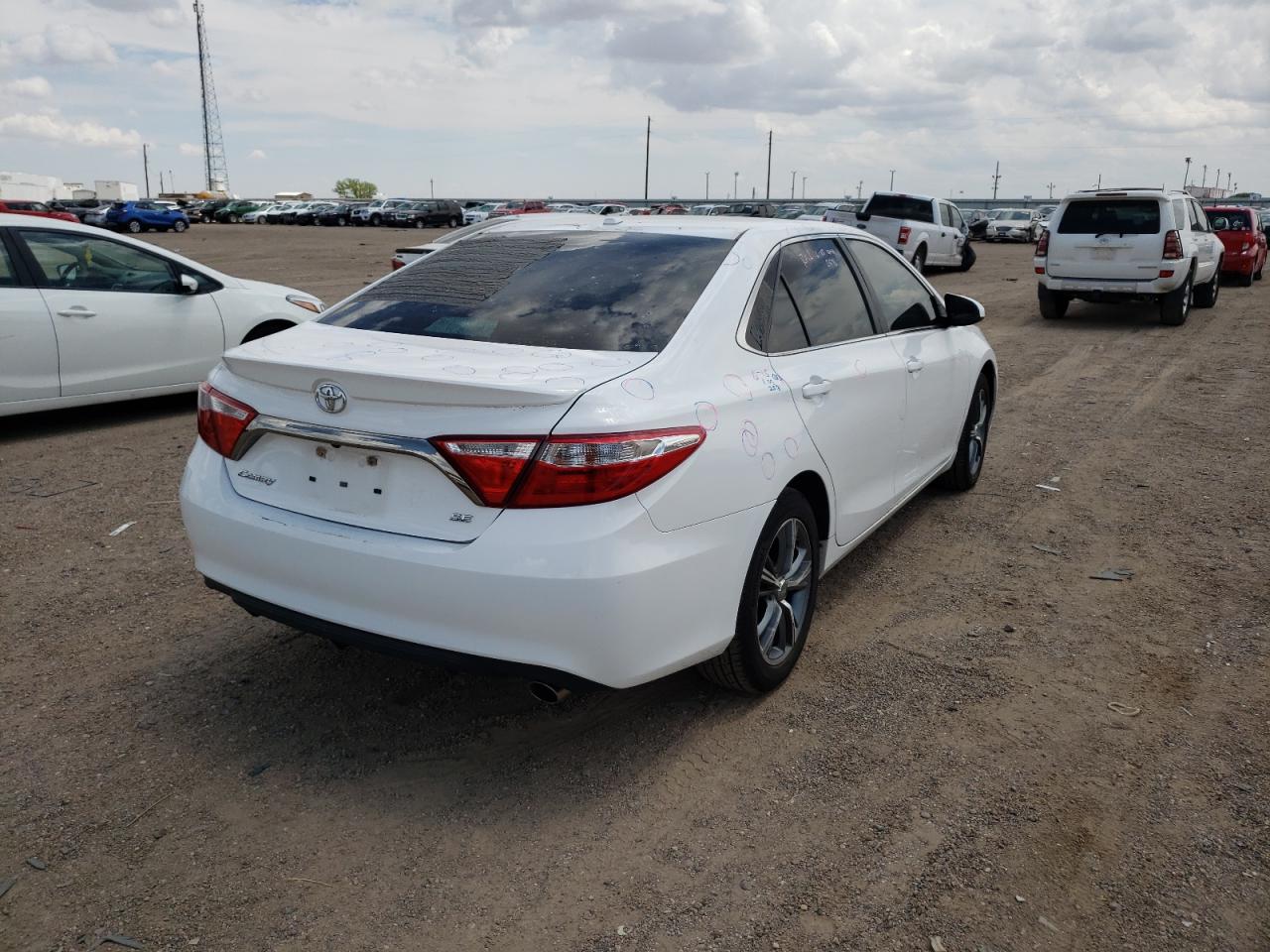 2015 Toyota Camry Le White vin: 4T1BF1FK7FU110613