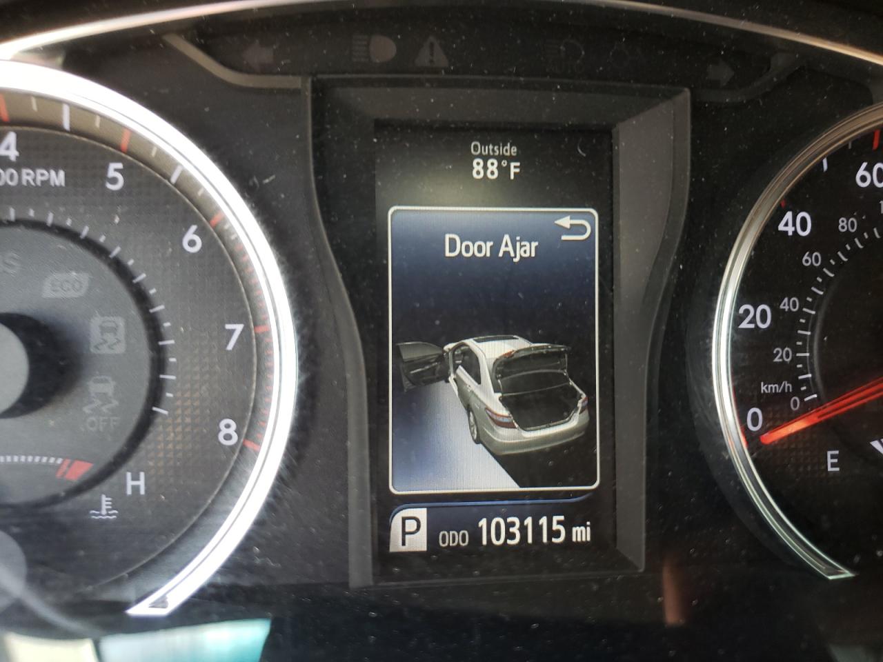 2015 Toyota Camry Le White vin: 4T1BF1FK7FU110613