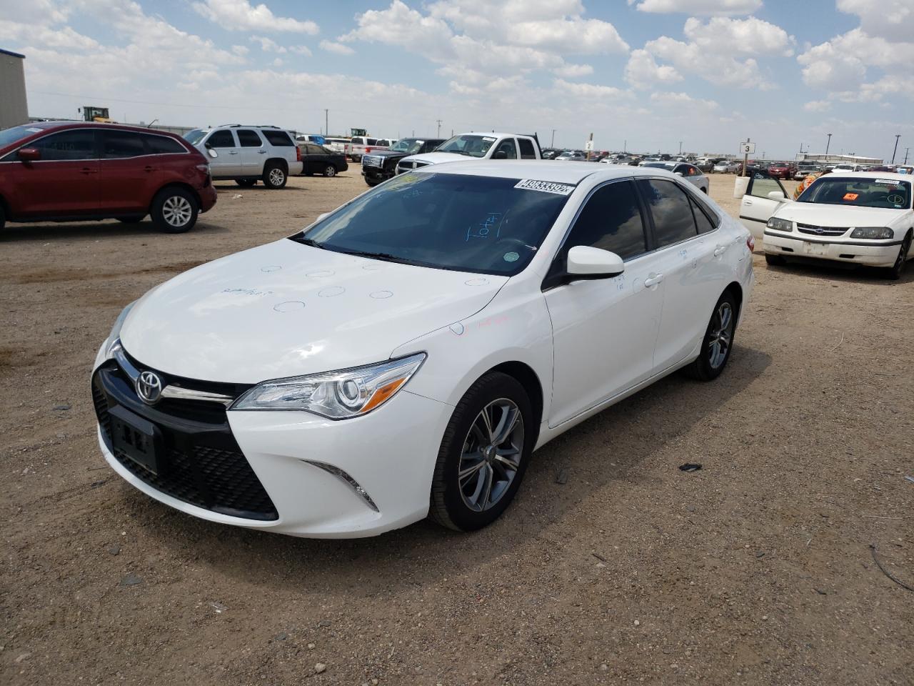 2015 Toyota Camry Le White vin: 4T1BF1FK7FU110613