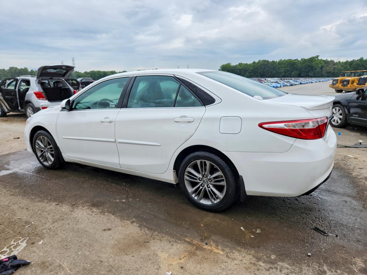 2015 Toyota Camry Se White vin: 4T1BF1FK7FU110689