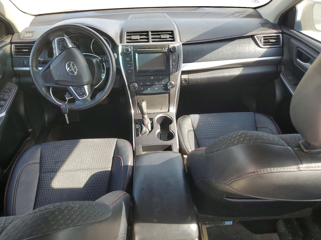 2015 Toyota Camry Se White vin: 4T1BF1FK7FU110689