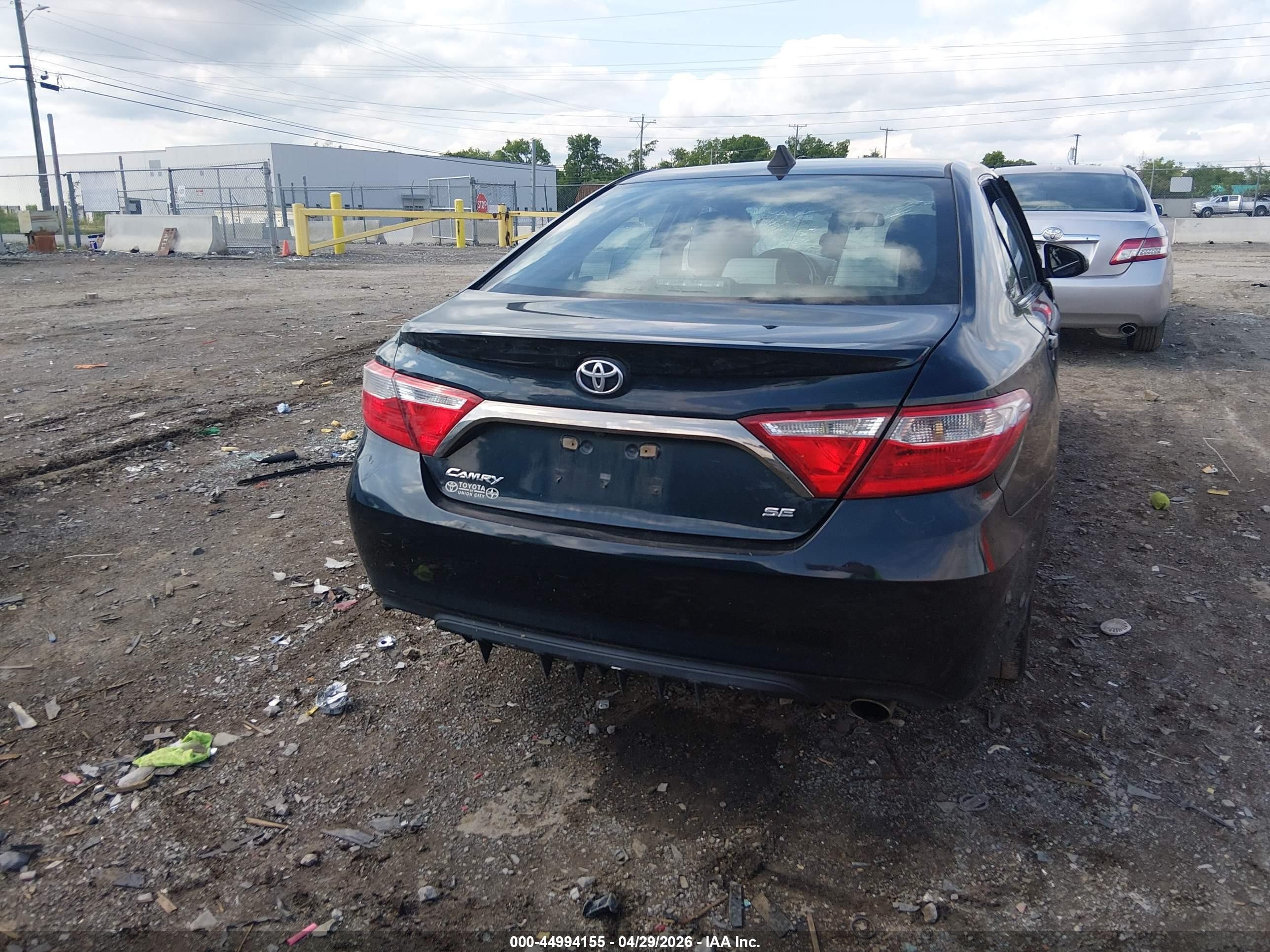 2015 Toyota Camry Se Dark Blue vin: 4T1BF1FK7FU116072