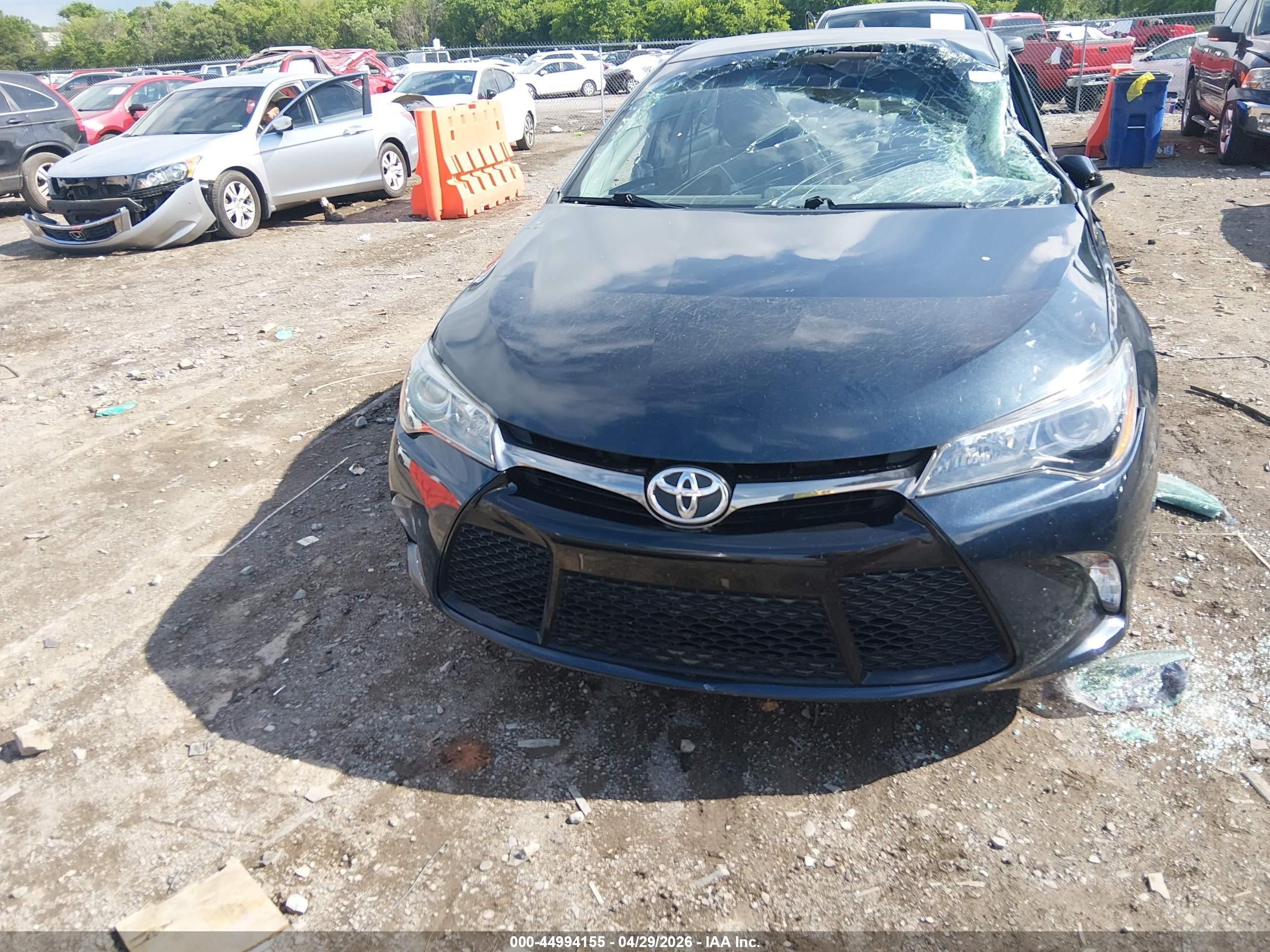 2015 Toyota Camry Se Dark Blue vin: 4T1BF1FK7FU116072