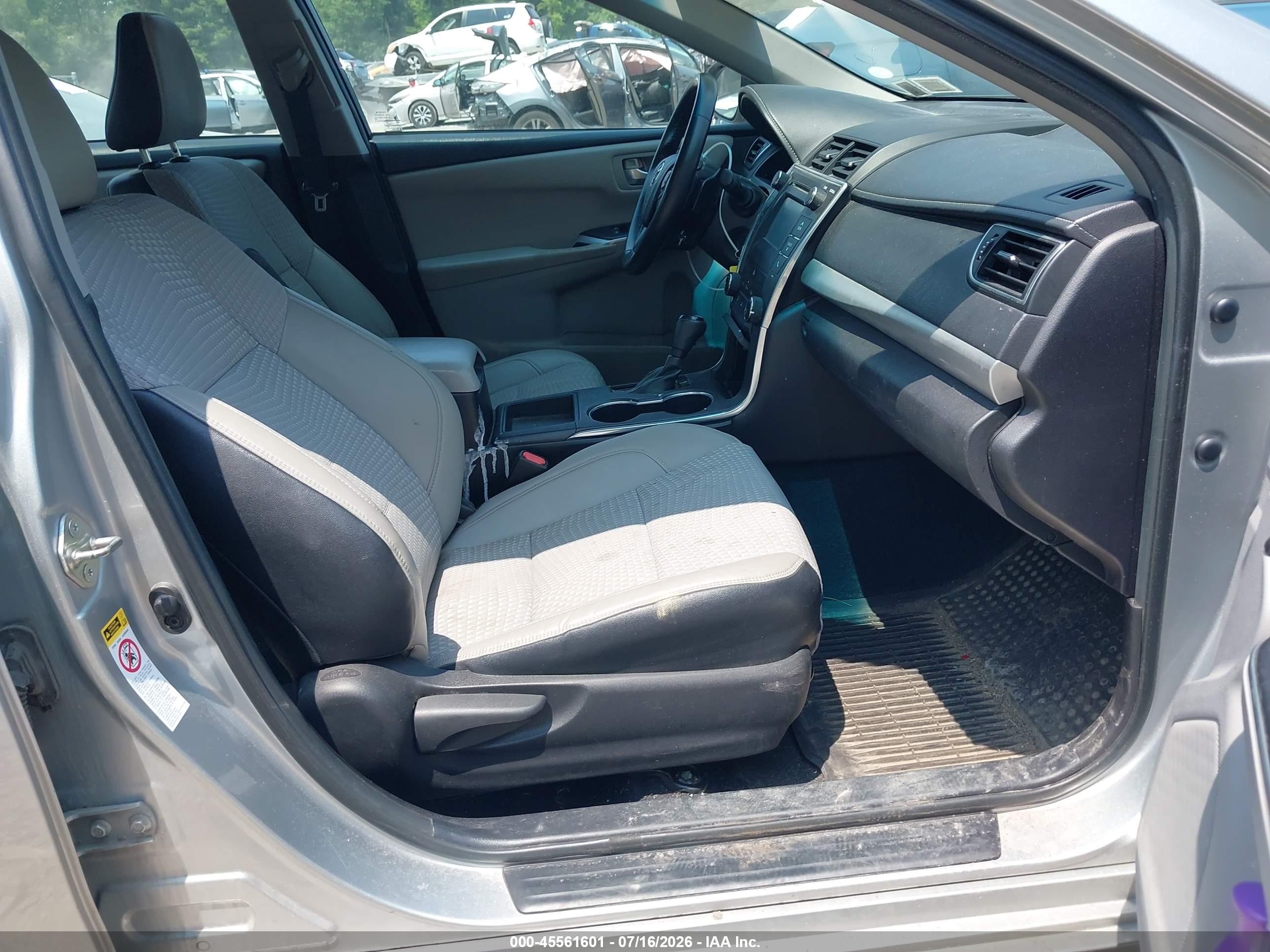 2015 Toyota Camry Se Серебряный vin: 4T1BF1FK7FU474983