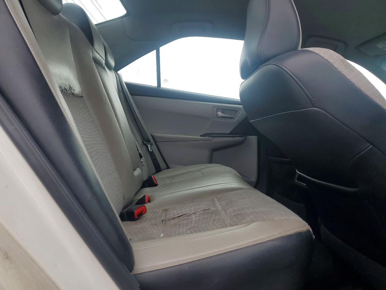 2015 Toyota Camry Se White vin: 4T1BF1FK7FU476510