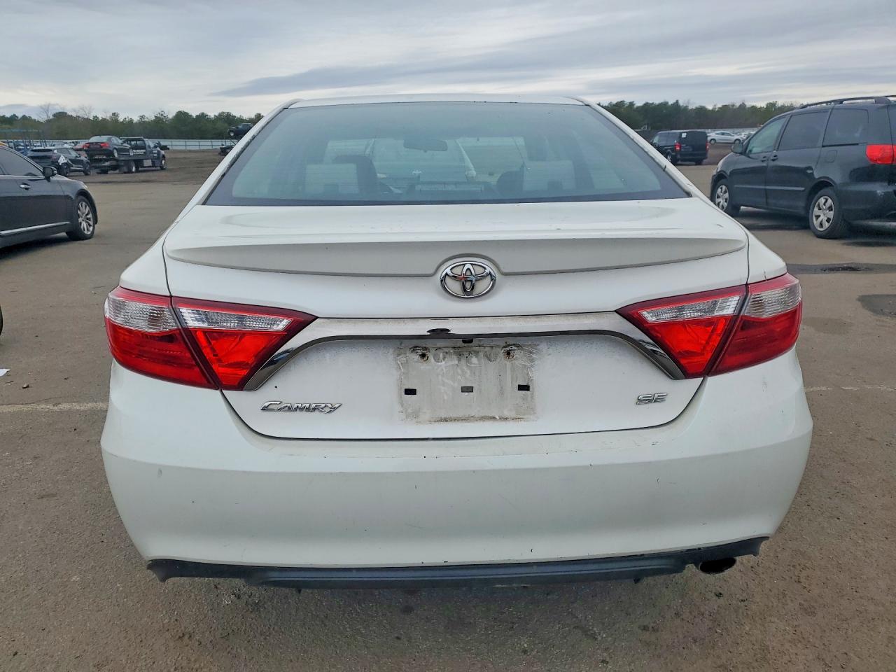 2015 Toyota Camry Se White vin: 4T1BF1FK7FU476510