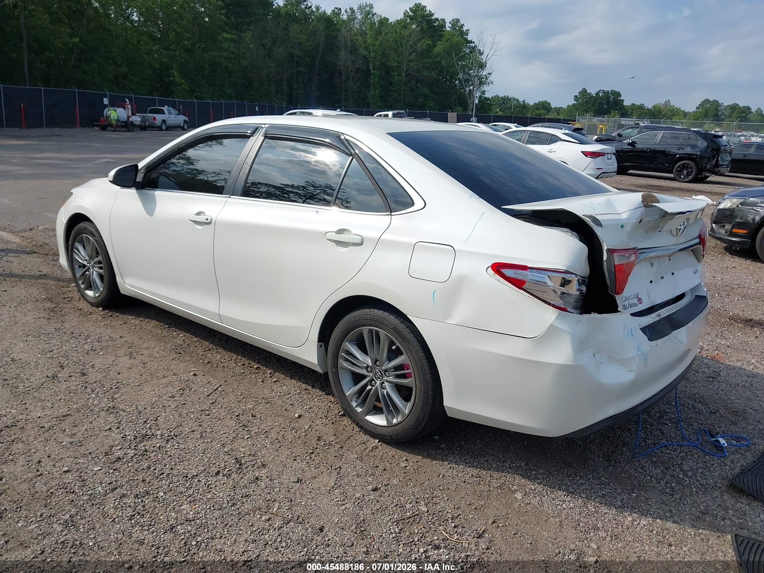 2015 Toyota Camry Se Белый vin: 4T1BF1FK7FU477995