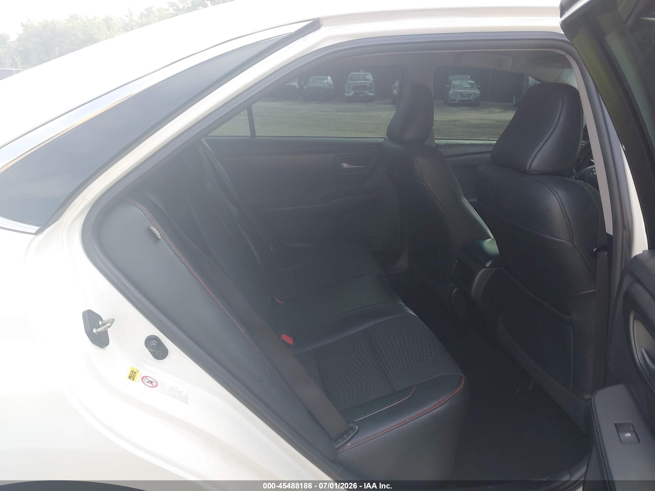 2015 Toyota Camry Se Белый vin: 4T1BF1FK7FU477995