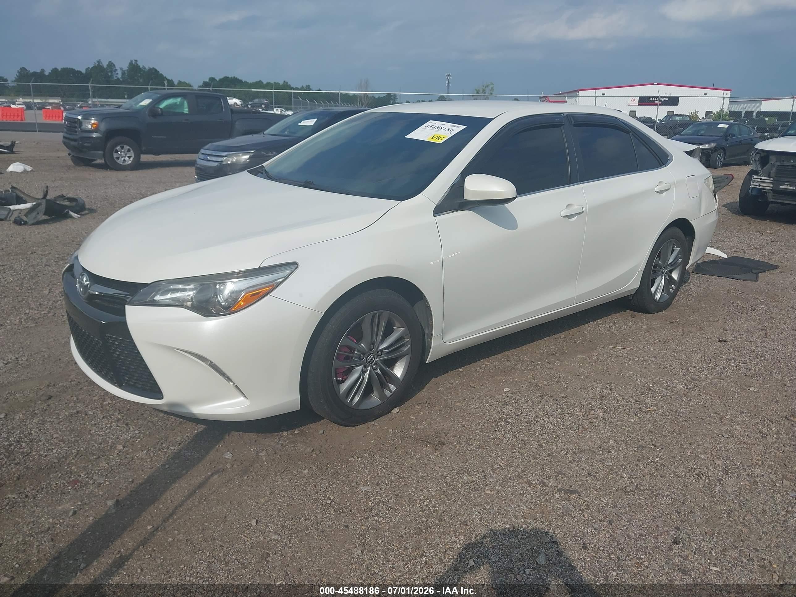 2015 Toyota Camry Se Белый vin: 4T1BF1FK7FU477995