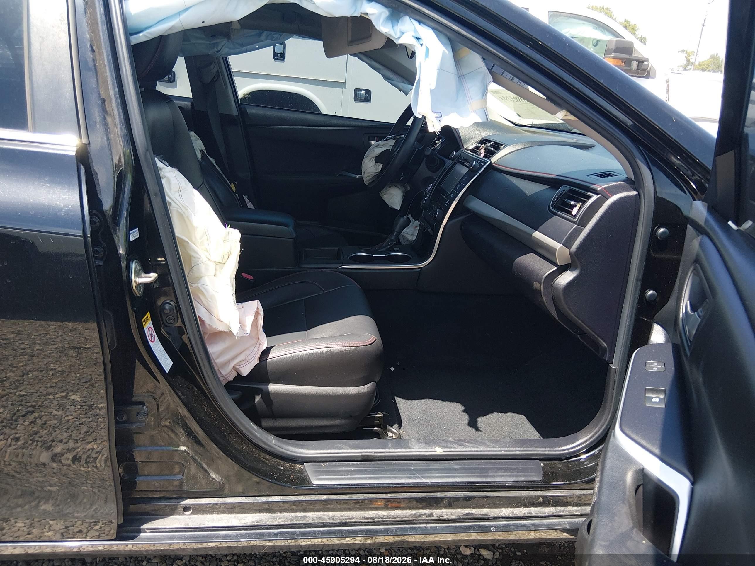 2015 Toyota Camry Se Черный vin: 4T1BF1FK7FU483828