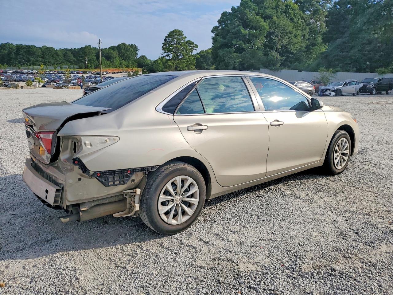 2015 Toyota Camry Le Tan vin: 4T1BF1FK7FU488477