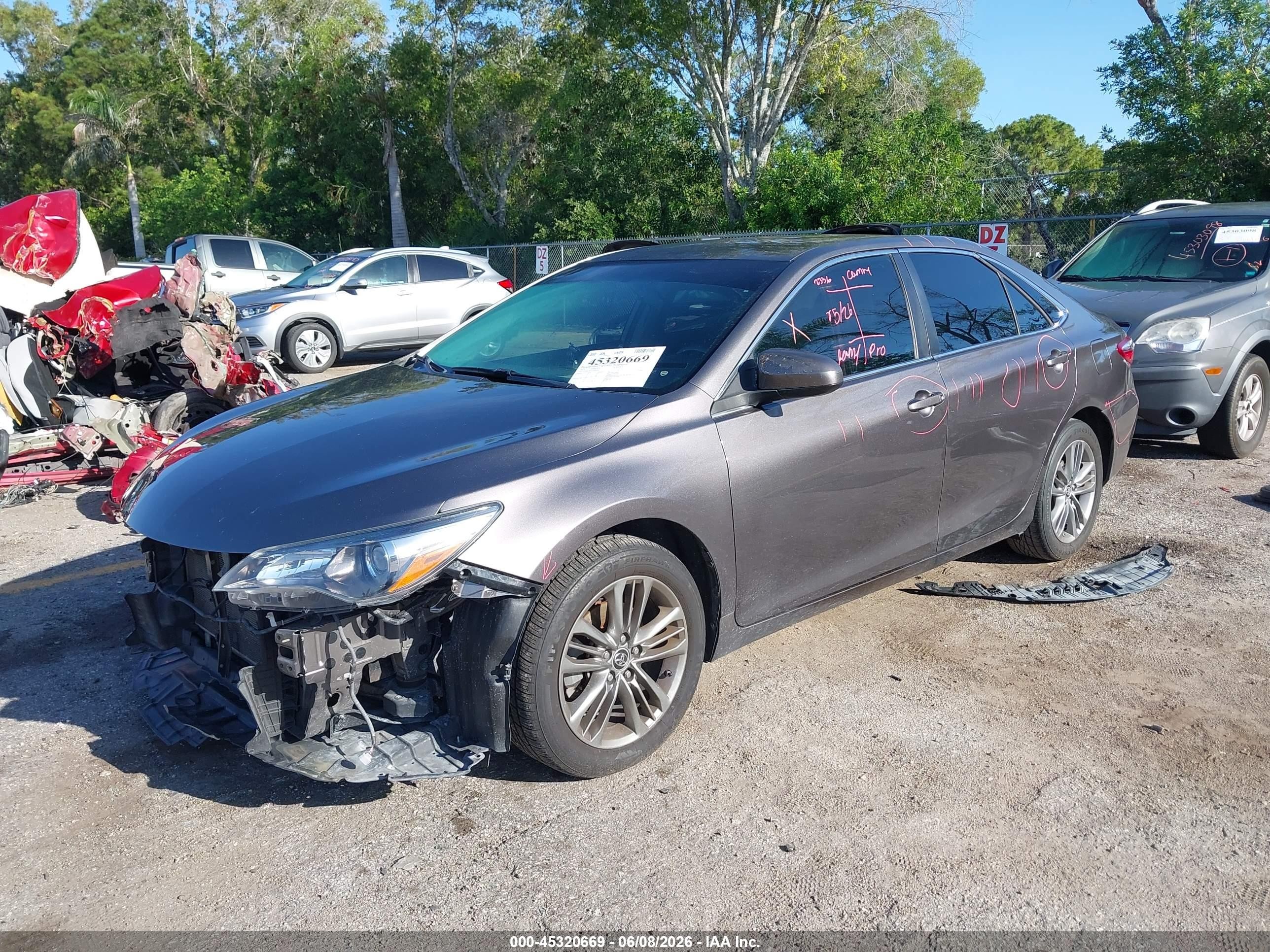 2015 Toyota Camry Se Brown vin: 4T1BF1FK7FU492254