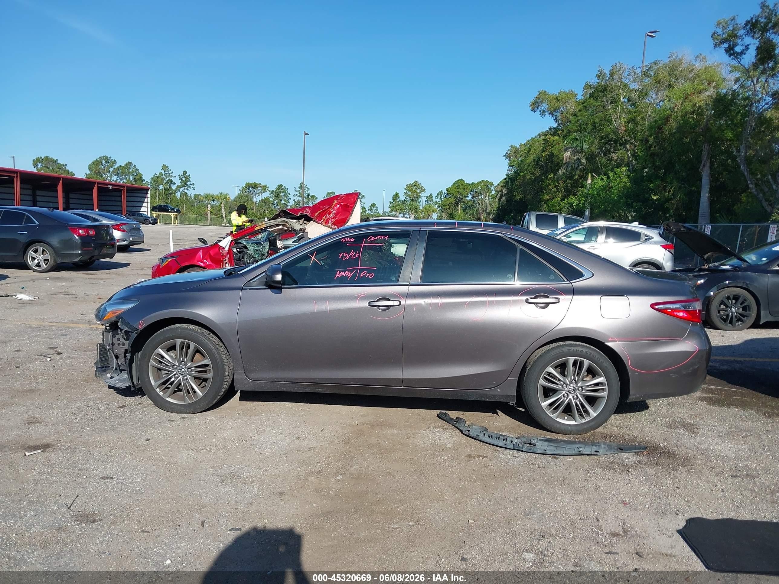 2015 Toyota Camry Se Brown vin: 4T1BF1FK7FU492254