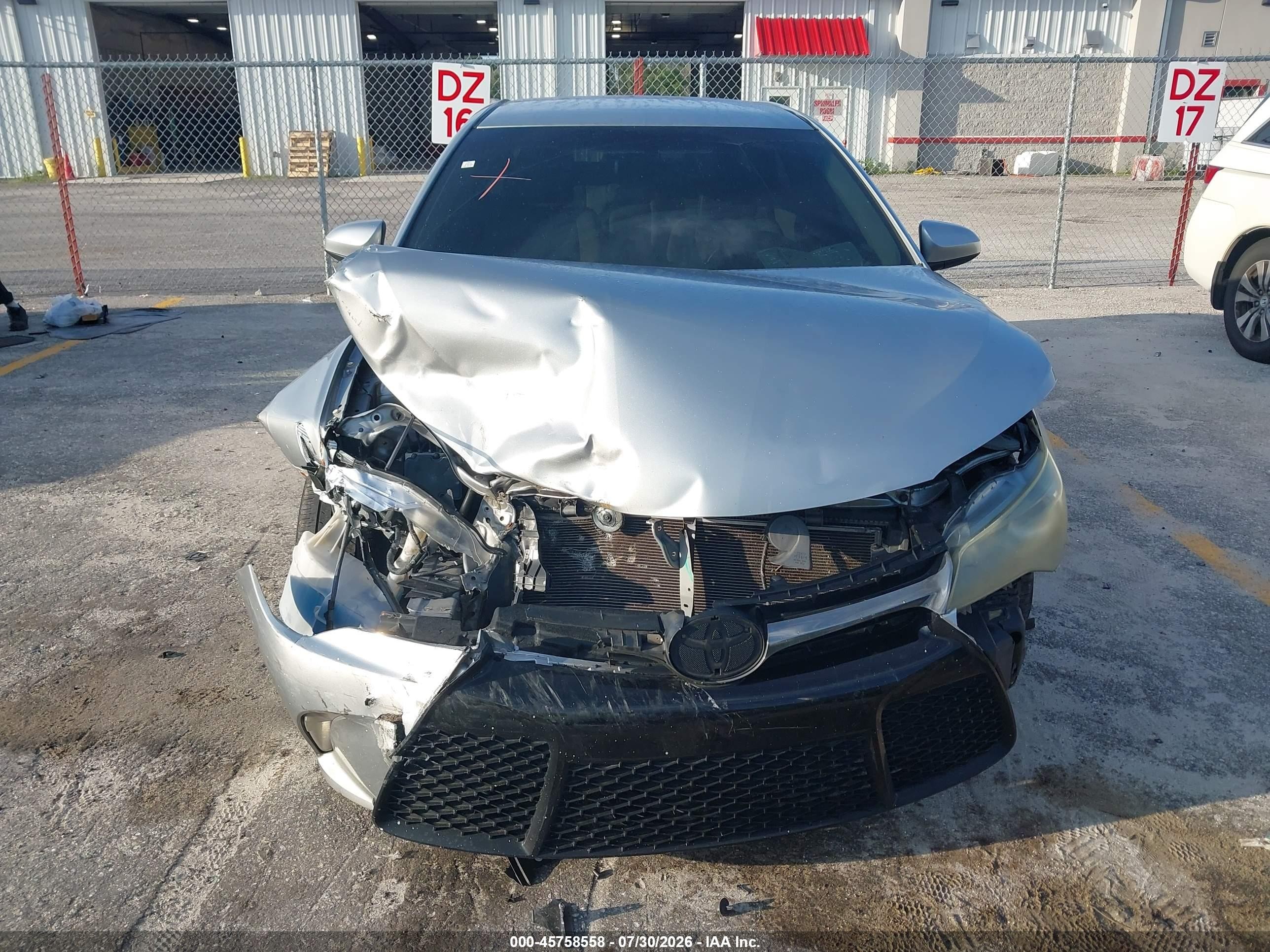 2015 Toyota Camry Se Silver vin: 4T1BF1FK7FU499737